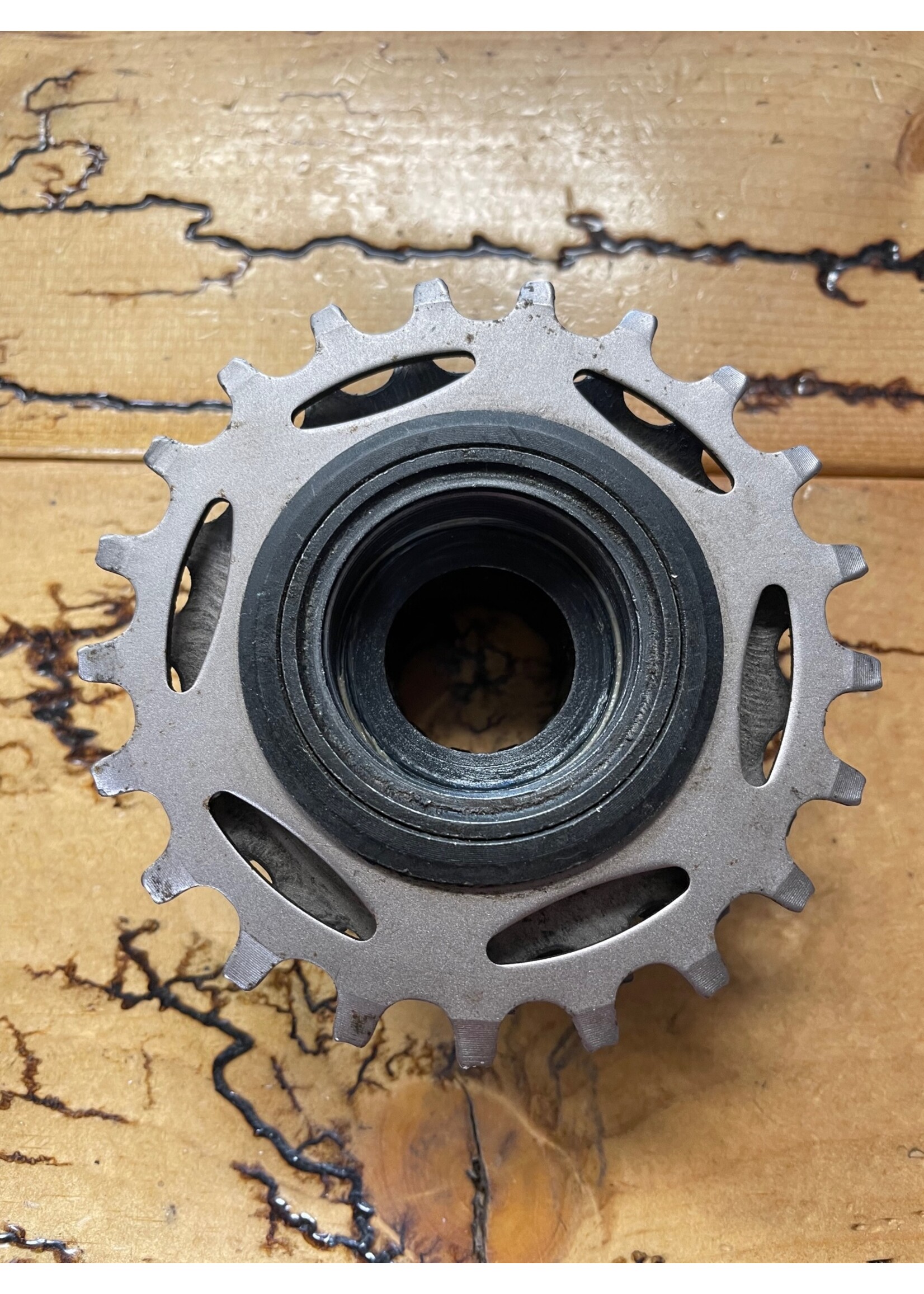 Shimano Dura Ace MF-7400 7 Speed 13-21 Freewheel Shimano Dura Ace MF-7400 7 Speed 13-21 Freewheel