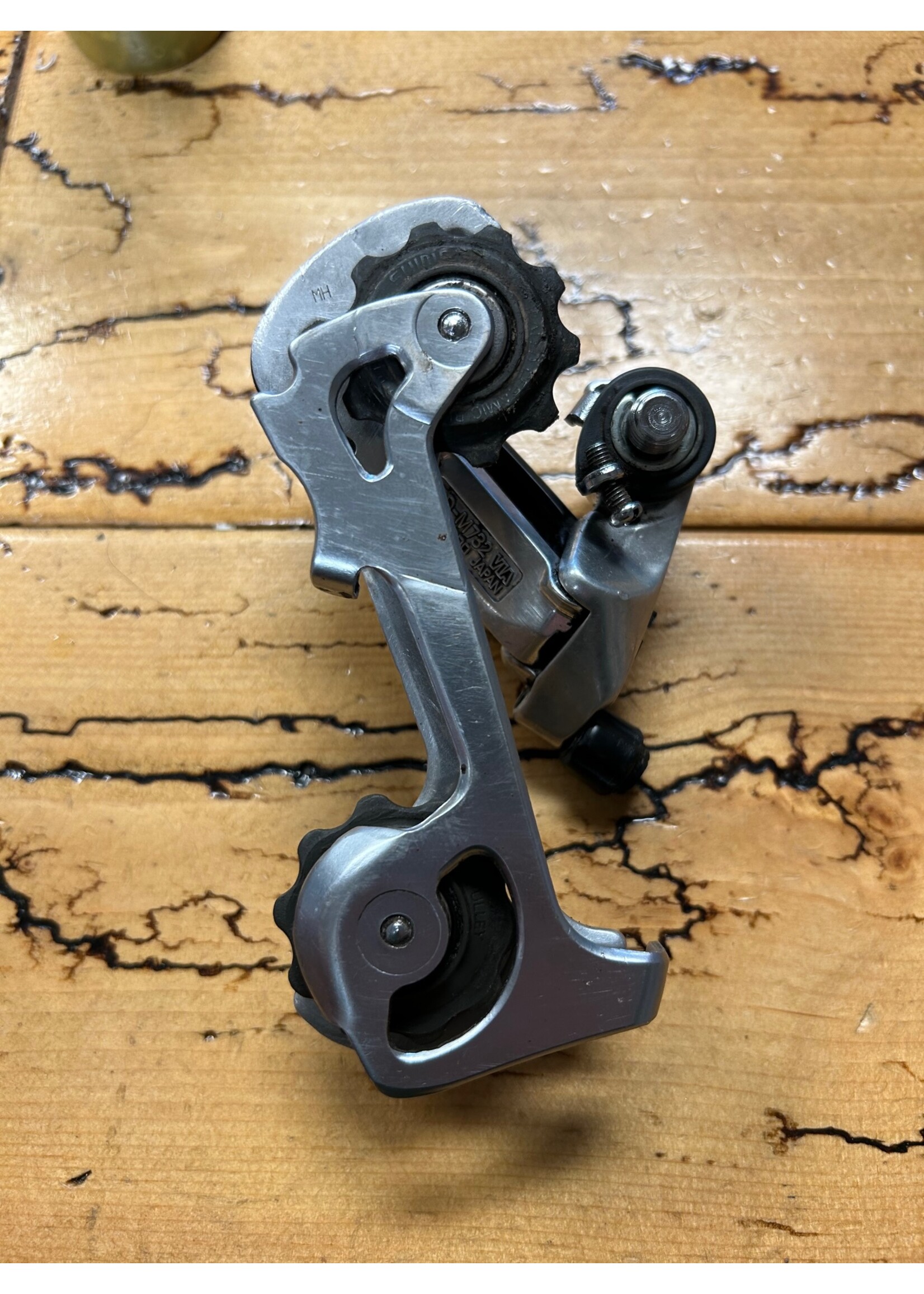 SHIMANO Shimano Deore XT RD-M732 Rear Derailleur