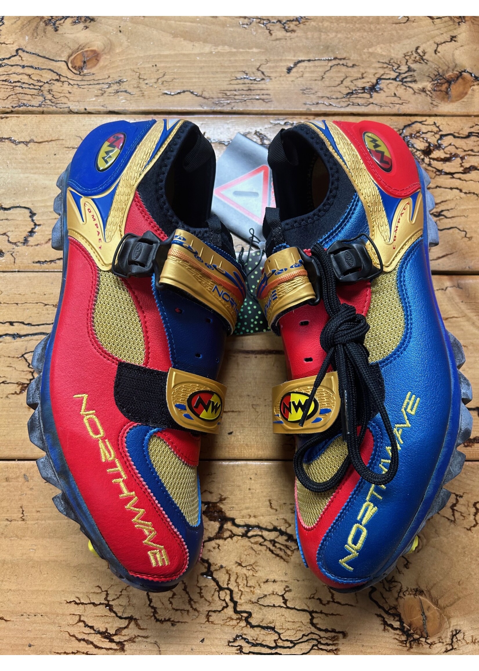 Northwave Northwave New Compact Red / Blue 45.5 Mountain Bike Shoes NOS