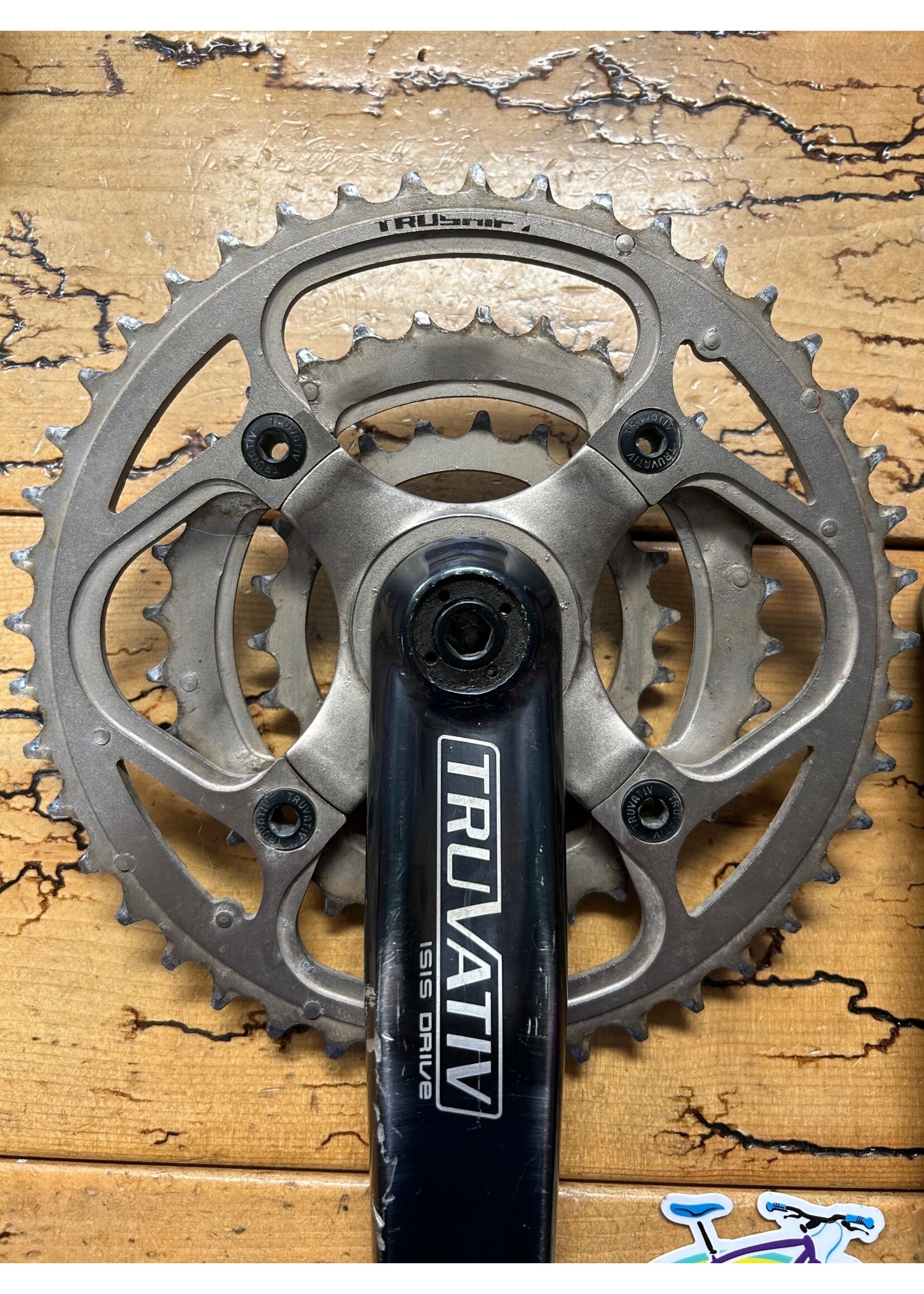 Truvativ Stylo Team 44/32/22 175mm ISIS Crankset Truvativ Stylo Team 44/32/22 175mm ISIS Crankset