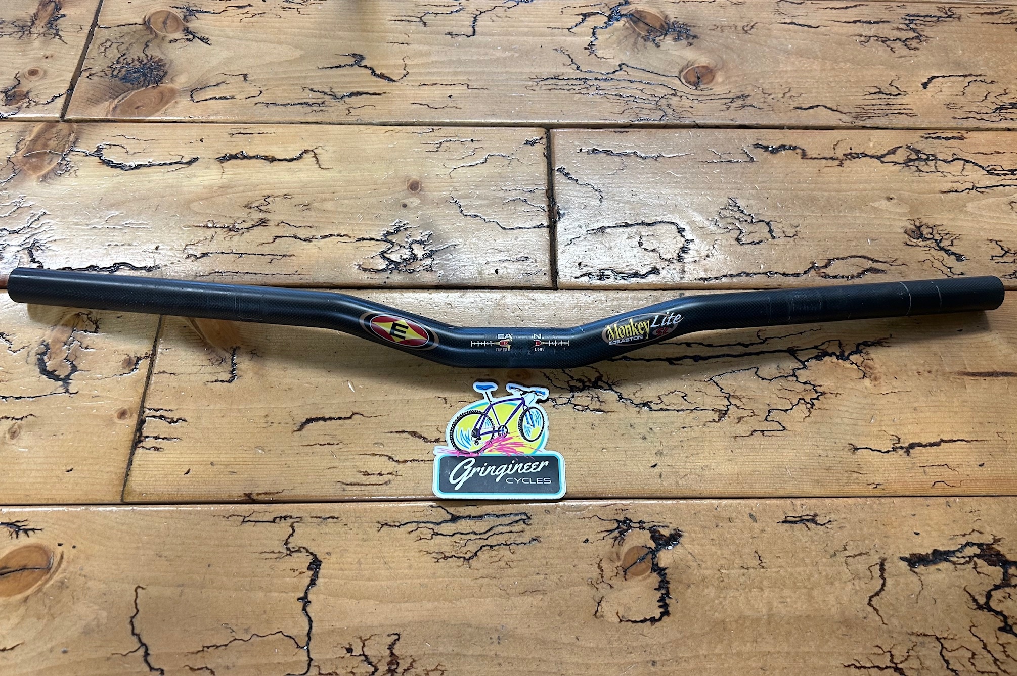 Easton Monkey Lite SL 610mm Carbon 25.4mm Riser Handlebar Easton Monkey Lite SL 610mm Carbon 25.4mm Riser Handlebar