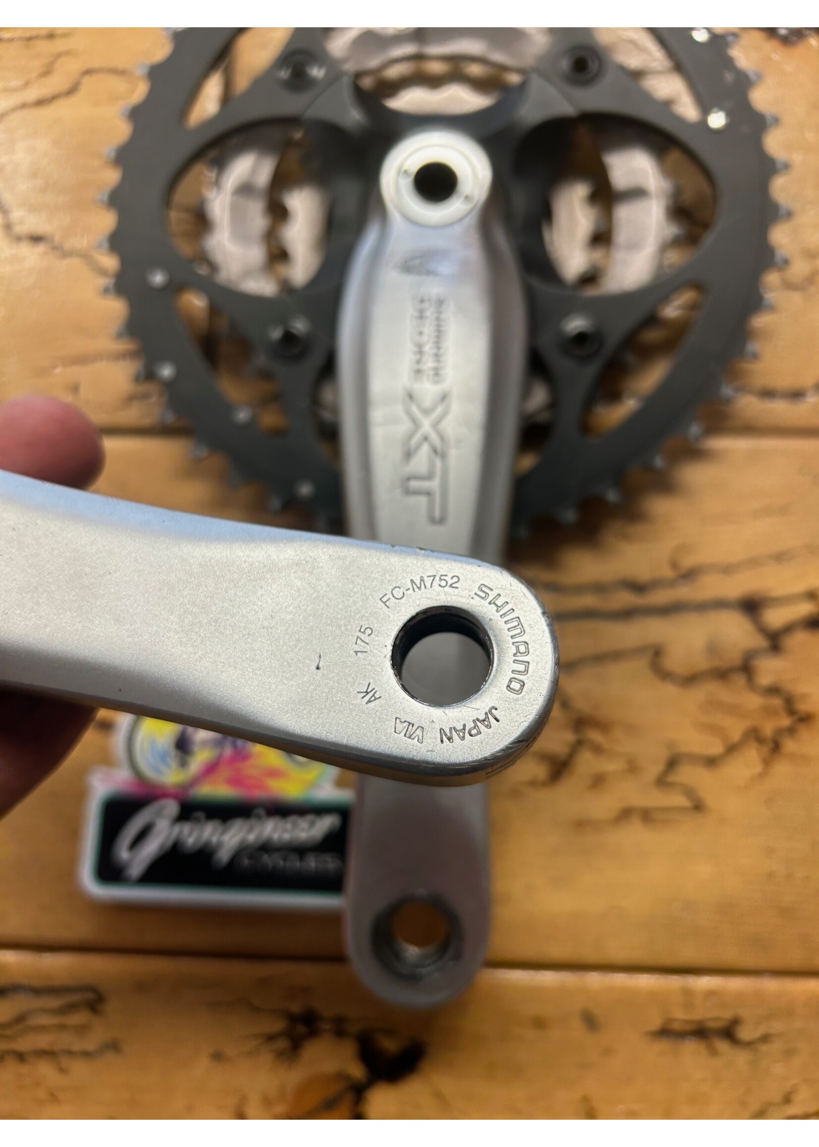 SHIMANO Shimano Deore XT FC-M752 44/32/22 175mm Crankset