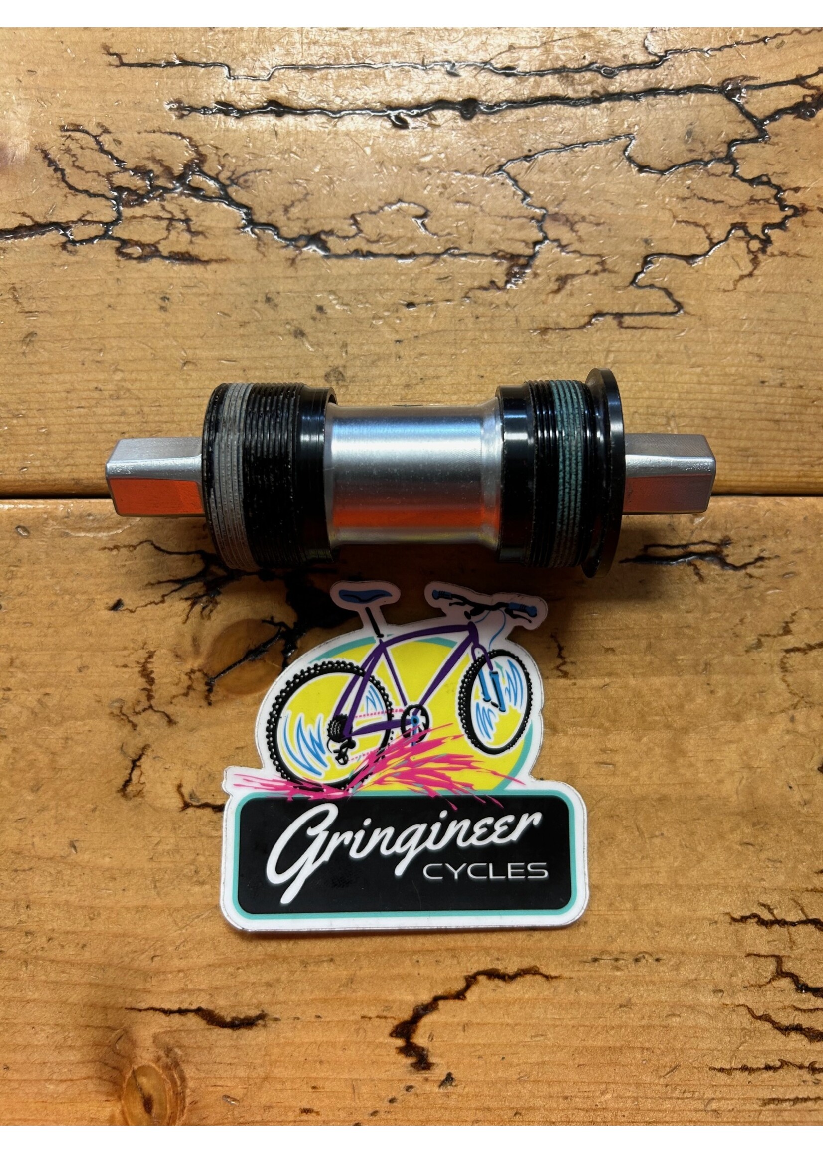 SHIMANO Shimano BB-UN72 70x114 36x24T Italian Threaded Bottom Bracket NOS