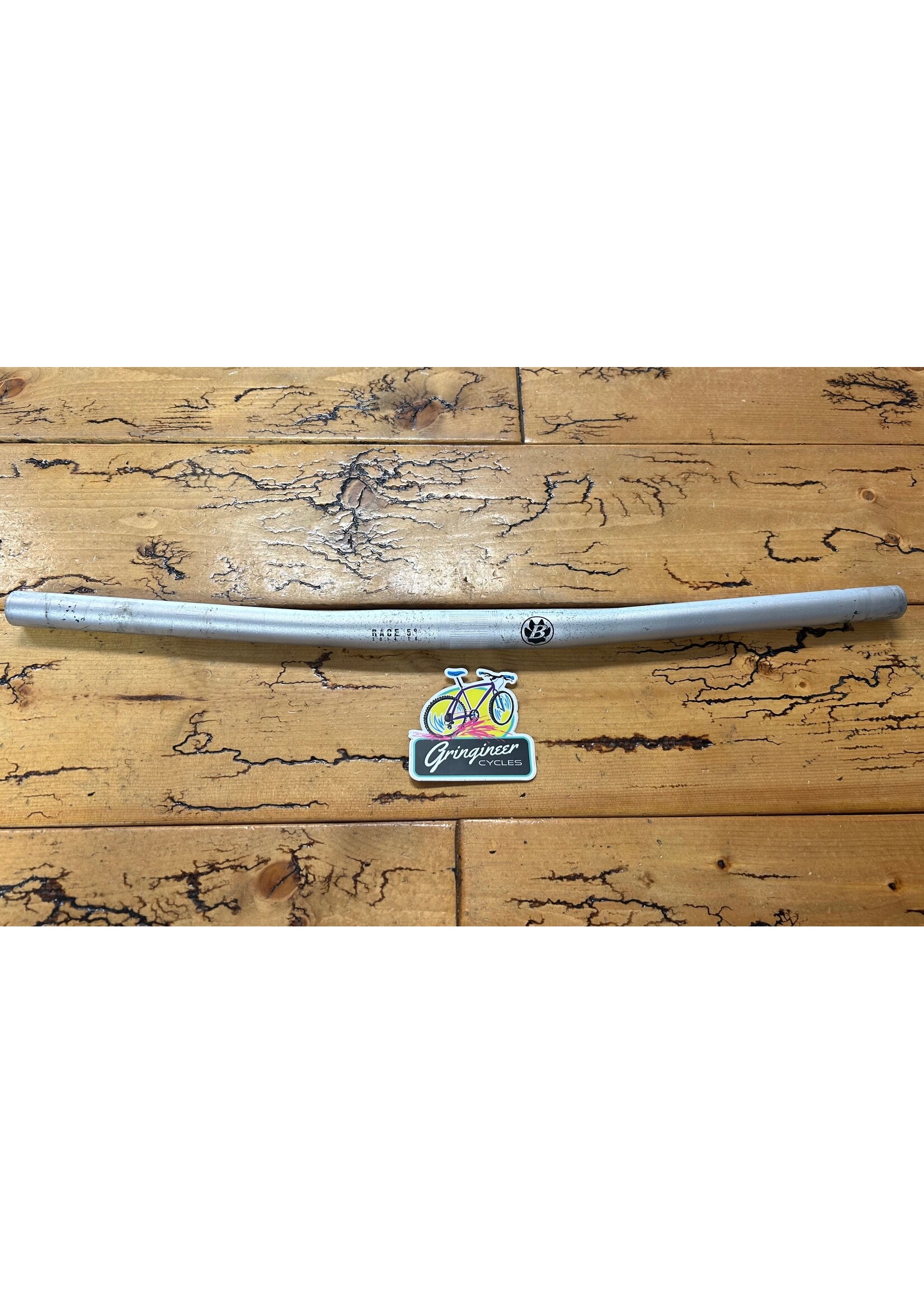 Bontrager Bontrager Race 5 Degree 560mm 25.4mm Silver Handlebar
