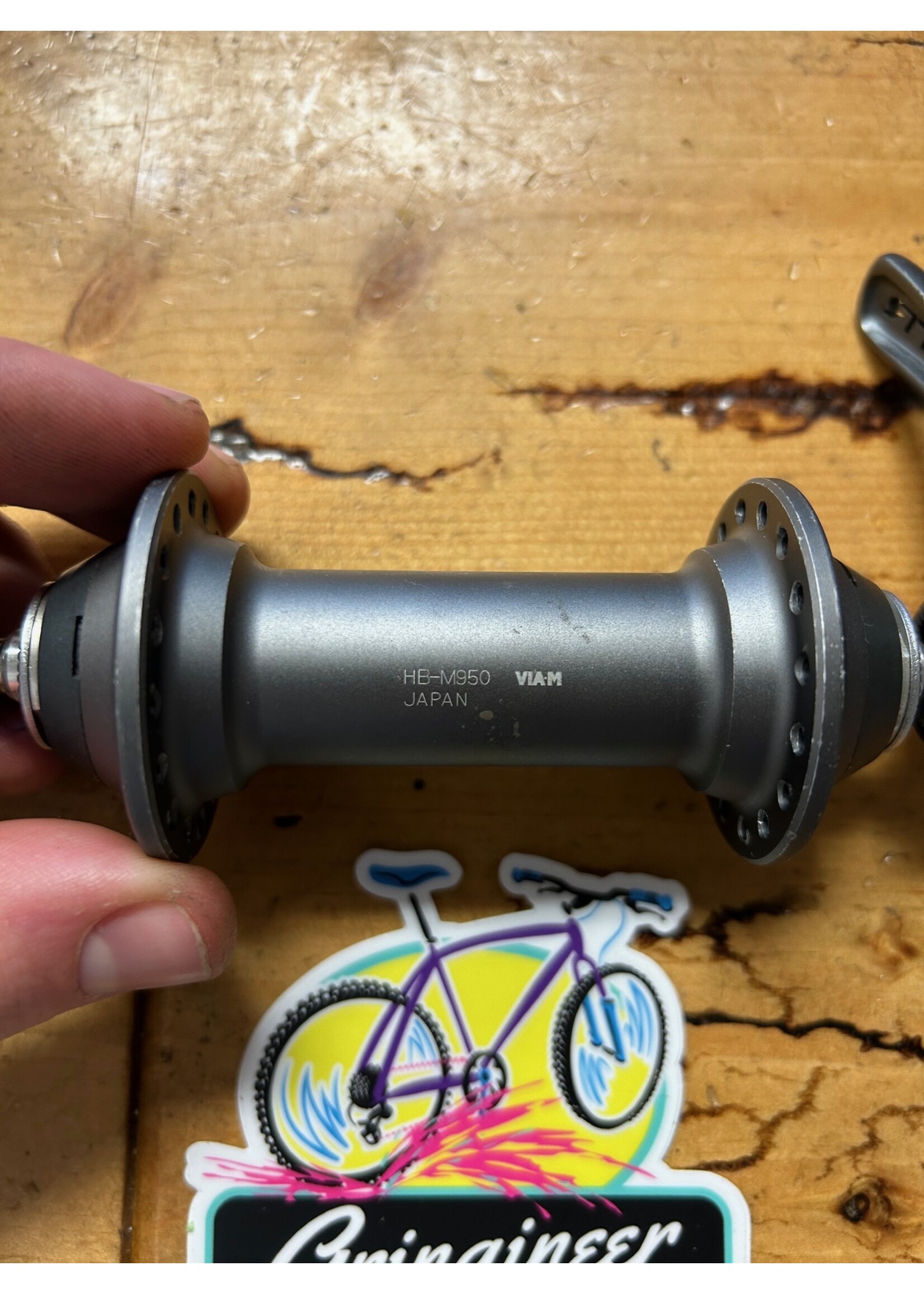 【税込?送料無料】 Shimano XTR HB-M950 32 Hole Front Hub With XTR Skewer ハブ