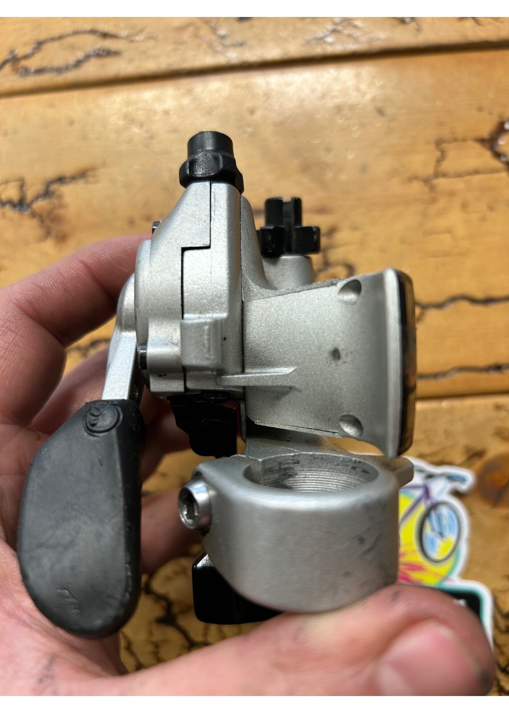 SHIMANO Shimano Deore XT ST-M750 9 Speed Right Shifter and Brake Lever