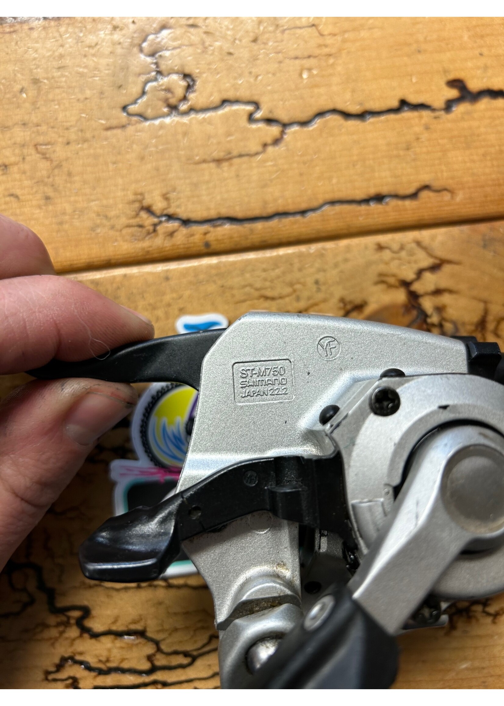 SHIMANO Shimano Deore XT ST-M750 9 Speed Right Shifter and Brake Lever