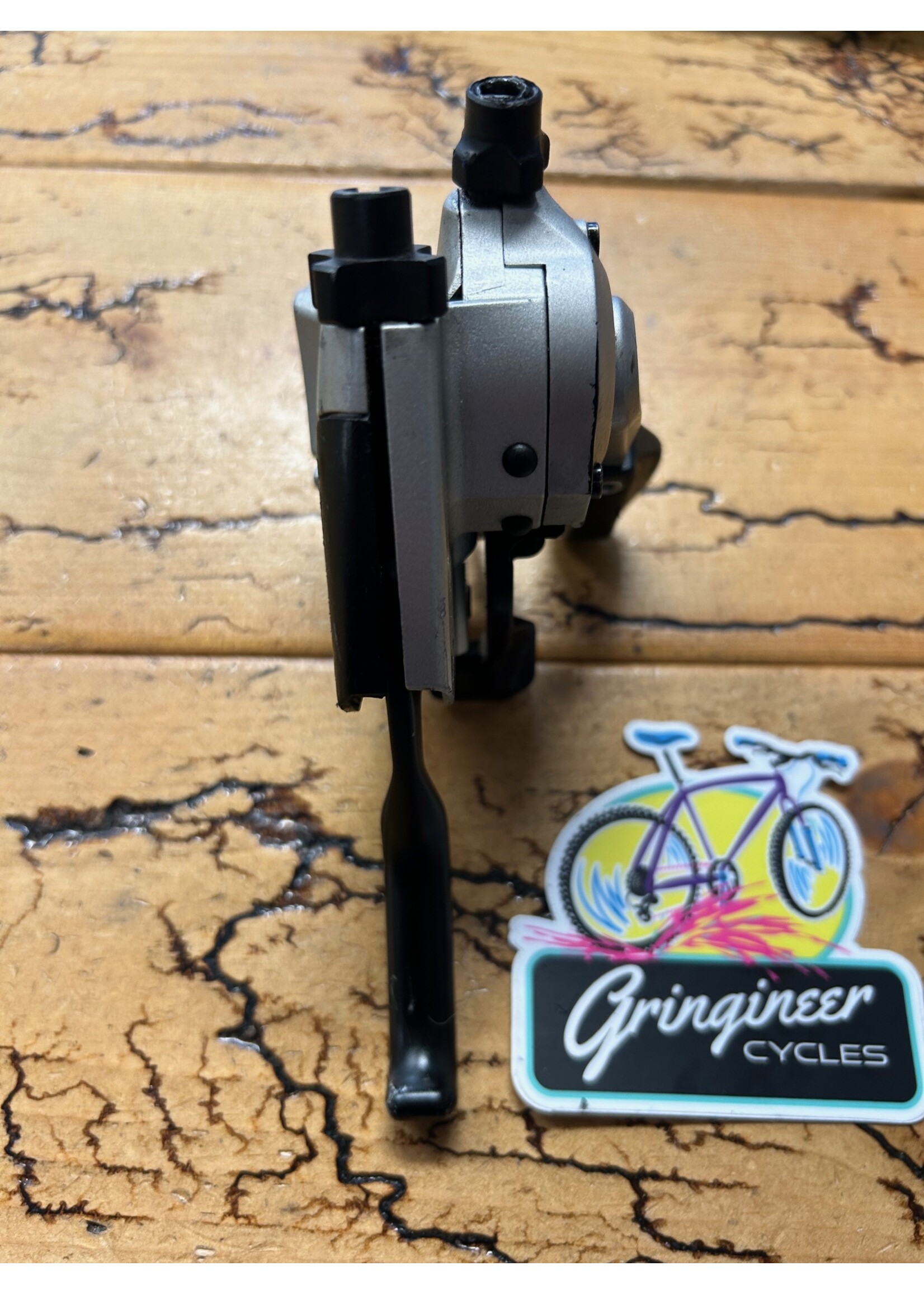 SHIMANO Shimano Deore XT ST-M750 9 Speed Right Shifter and Brake Lever