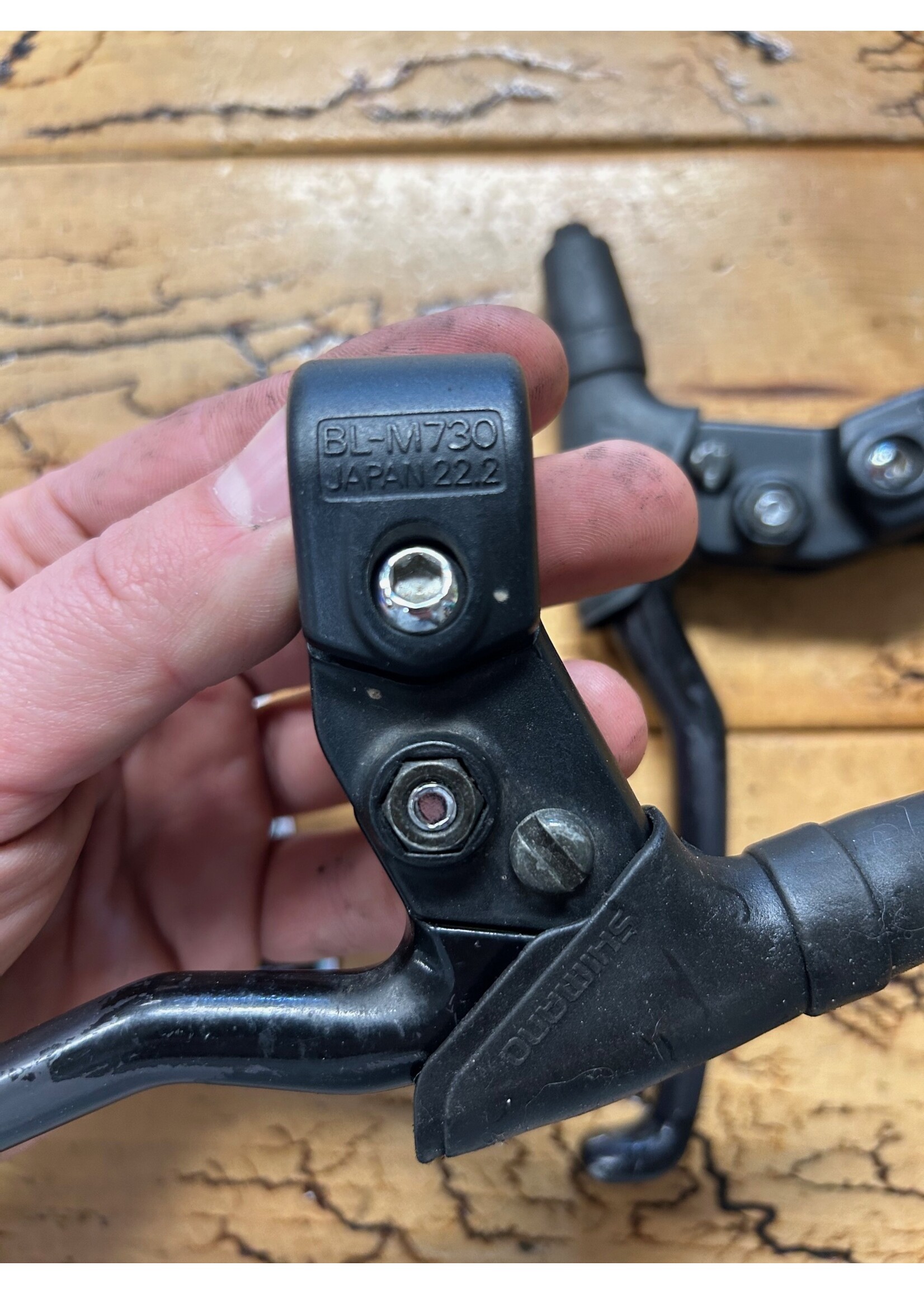 SHIMANO Shimano Deore XT BL-M730 Brake Levers With Hoods