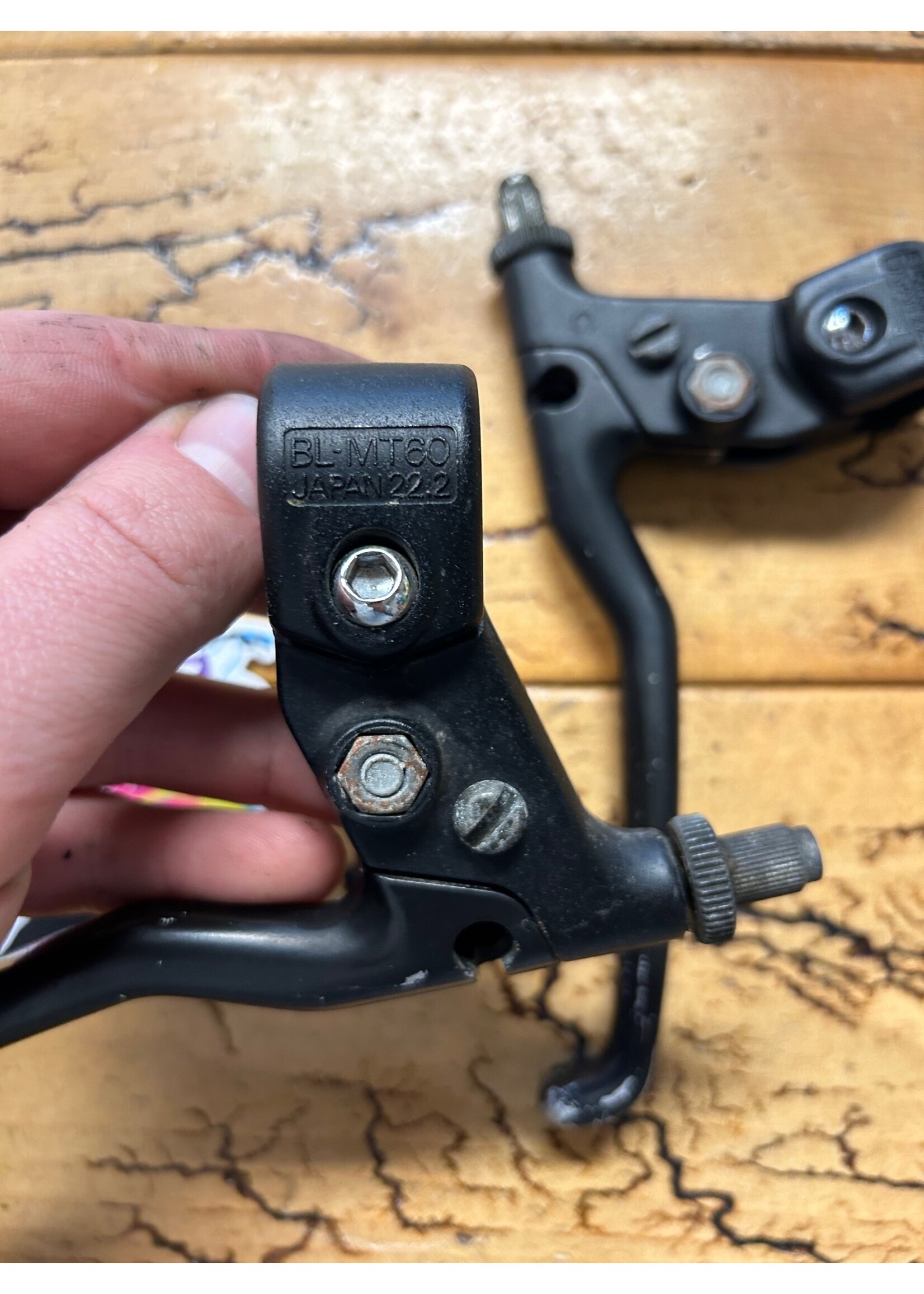 SHIMANO Shimano Deore BL-MT60 Black Brake Levers
