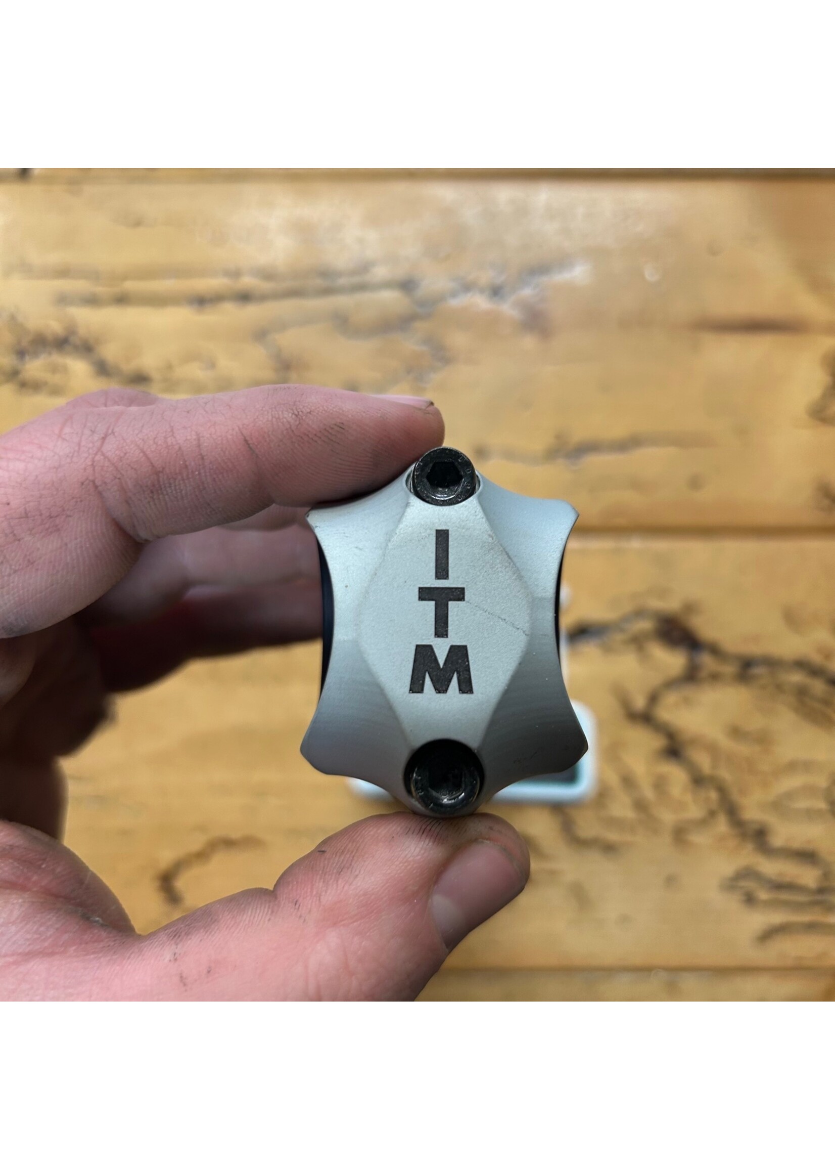 ITM ITM Millennium Carbon Super Over 140mm 1 1/8 31.8mm Stem