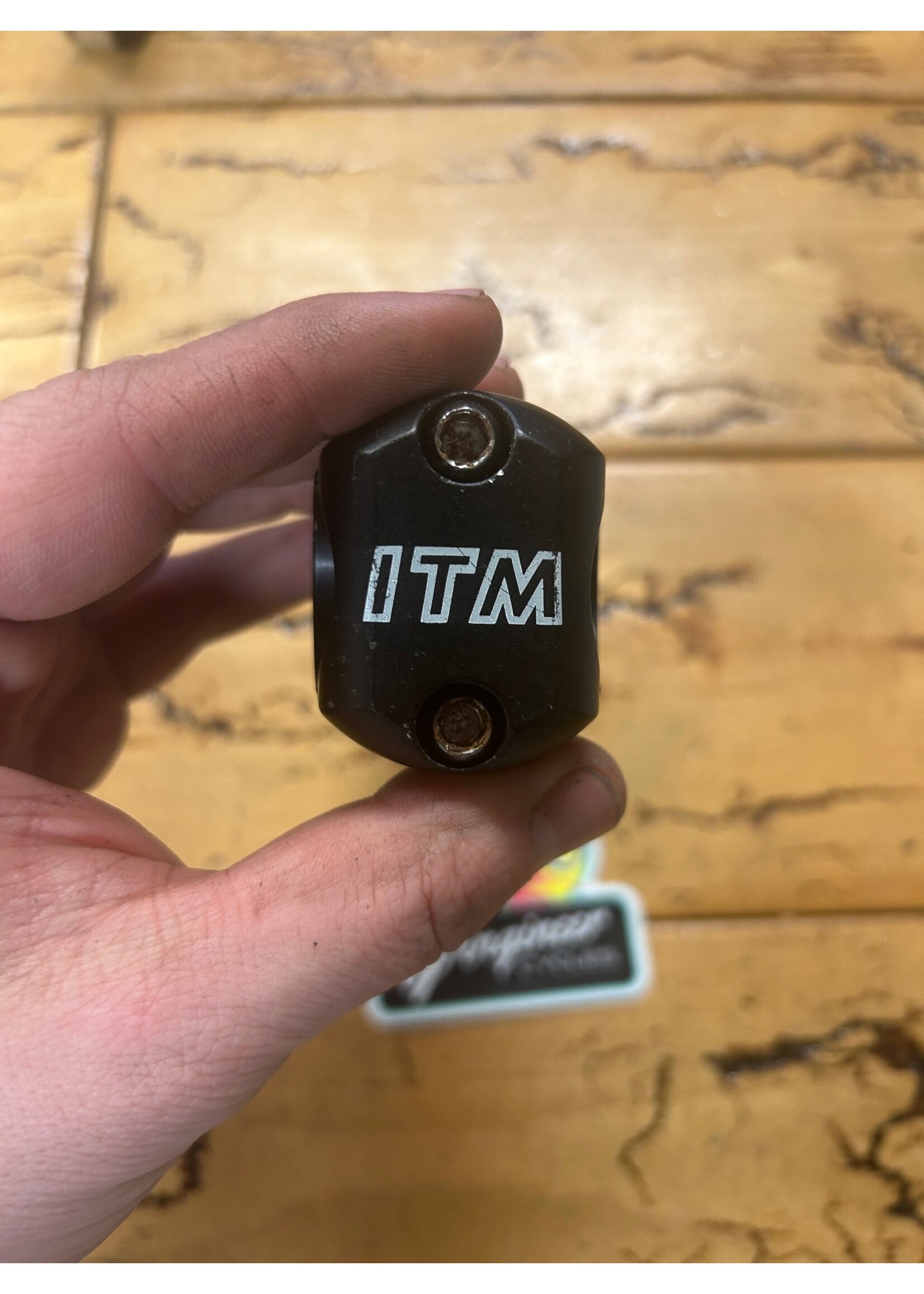 ITM ITM Mantis 135mm 1 1/8 25.4mm Threadless Stem