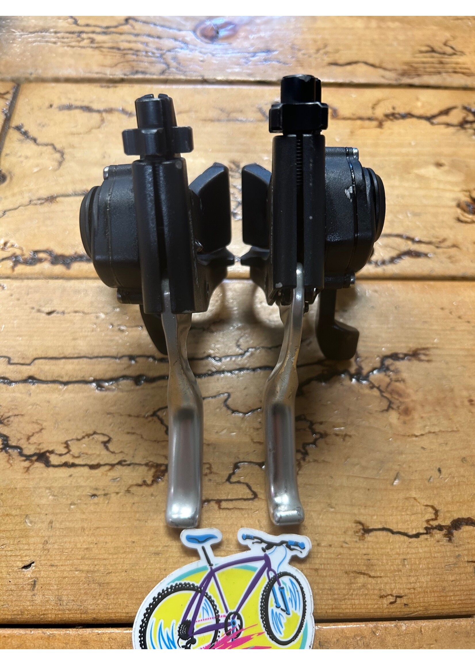 SHIMANO Shimano Deore XT ST-M739 3x8 Speed Shifters and Brake Levers