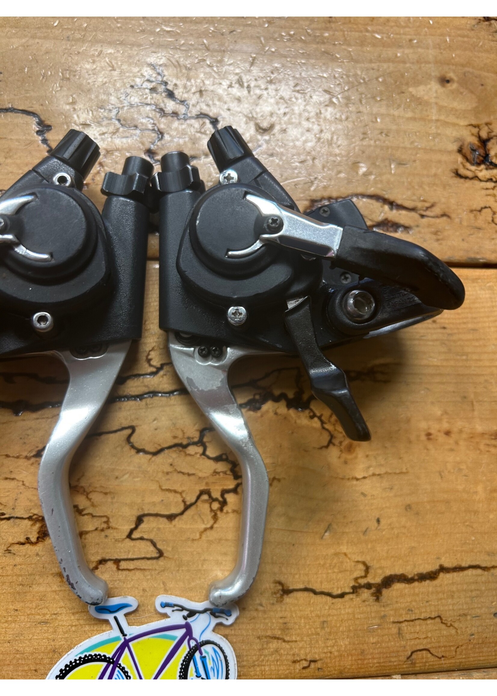 SHIMANO Shimano Deore XT ST-M739 3x8 Speed Shifters and Brake Levers