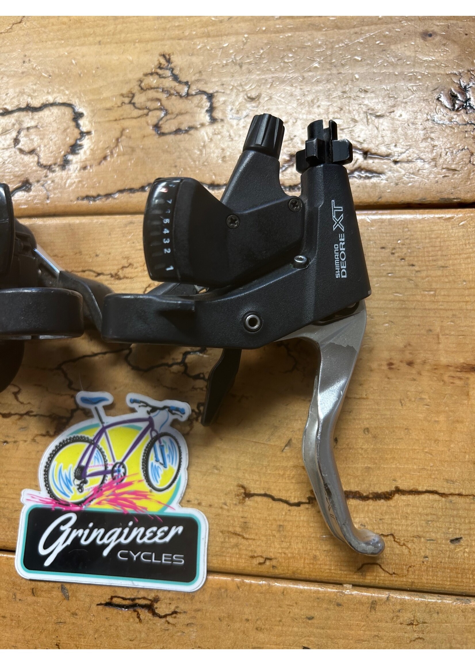 SHIMANO Shimano Deore XT ST-M739 3x8 Speed Shifters and Brake Levers