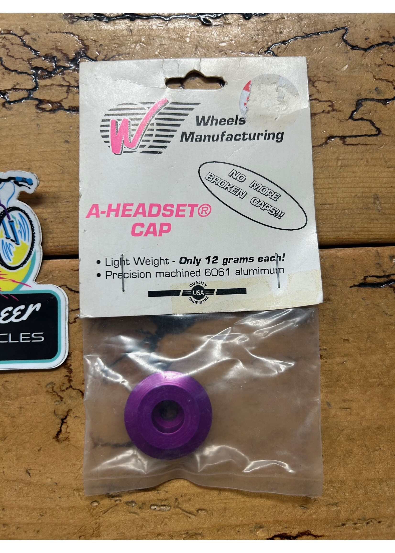 WHEELS MANUFACTURING Wheels Manufacturing Purple 1 Inch A Headset Cap / Top Cap NOS
