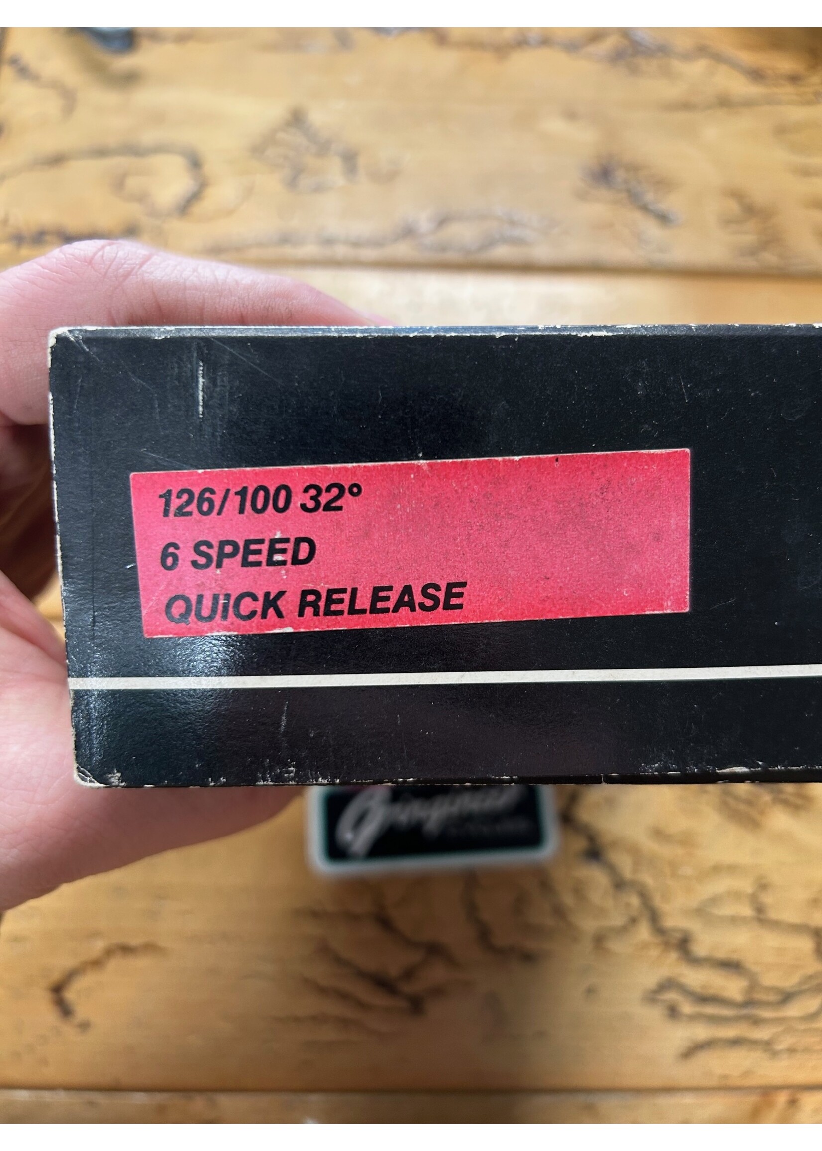 Specialized Specialized Sealed Bearing Low Flange 126/100 32 Hole Hub Set NOS