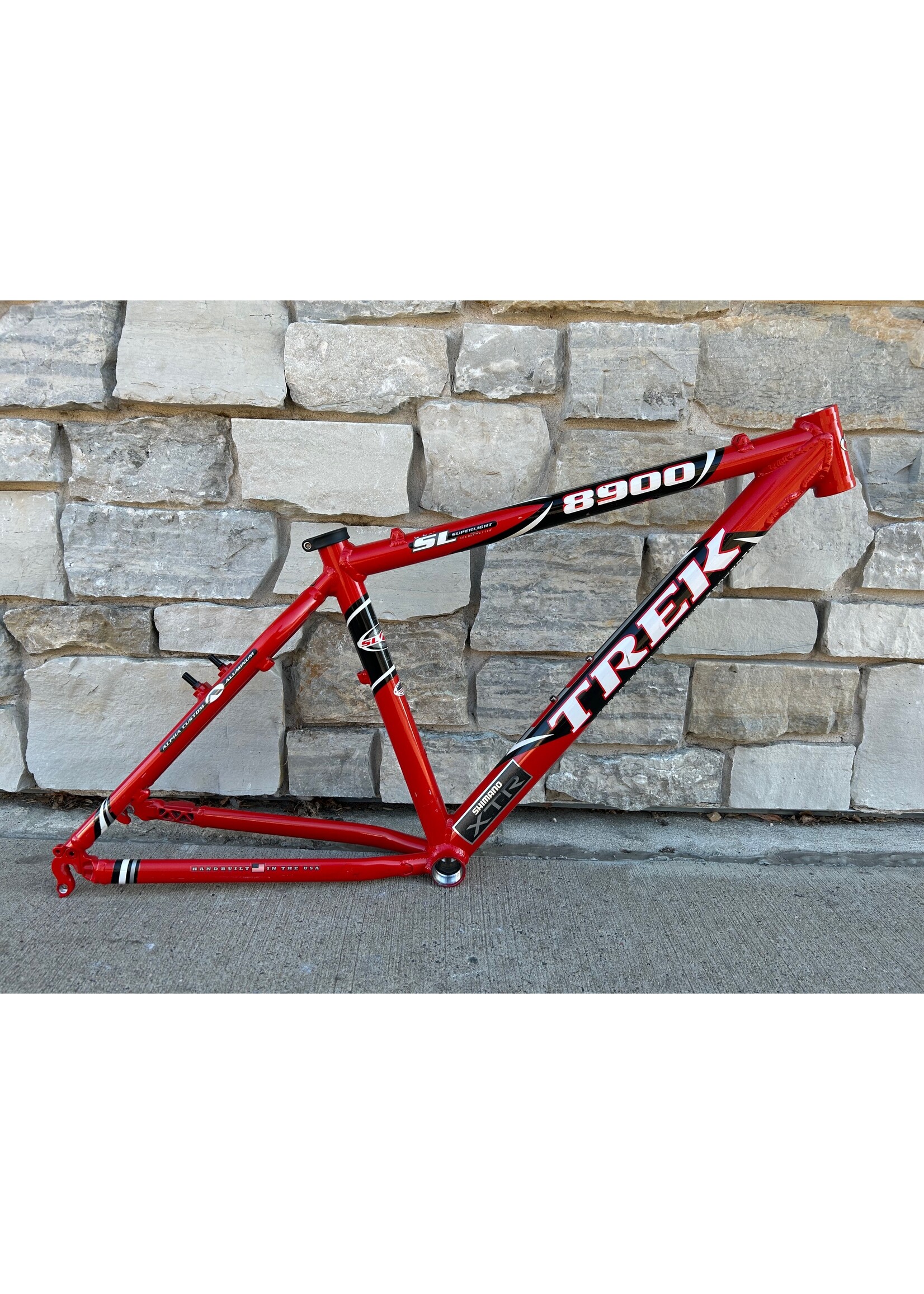 Trek 1999 16.5"  Trek 8900 Frame