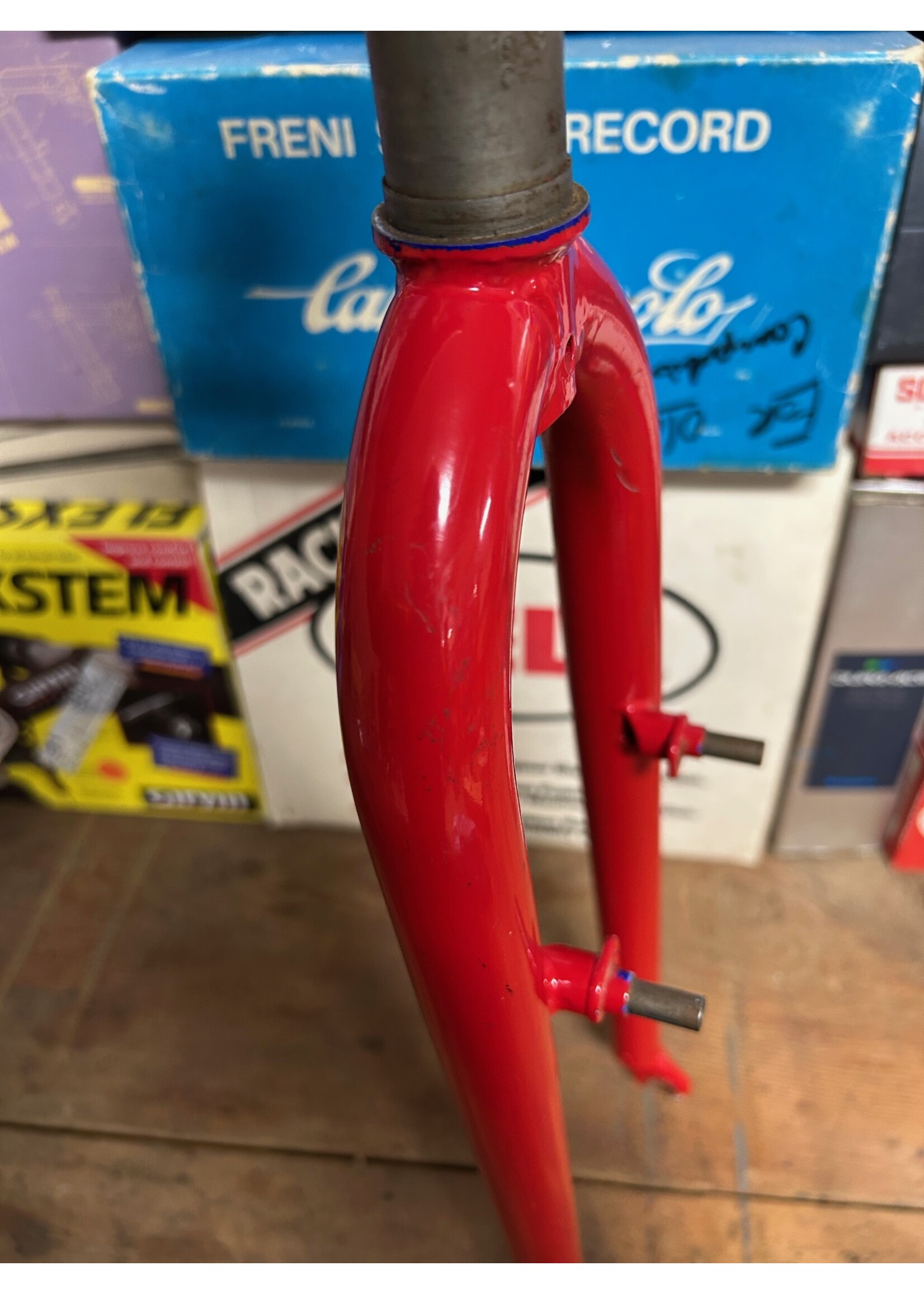 Spinner Spinner Red 26" 1 1/8 Threaded Fork