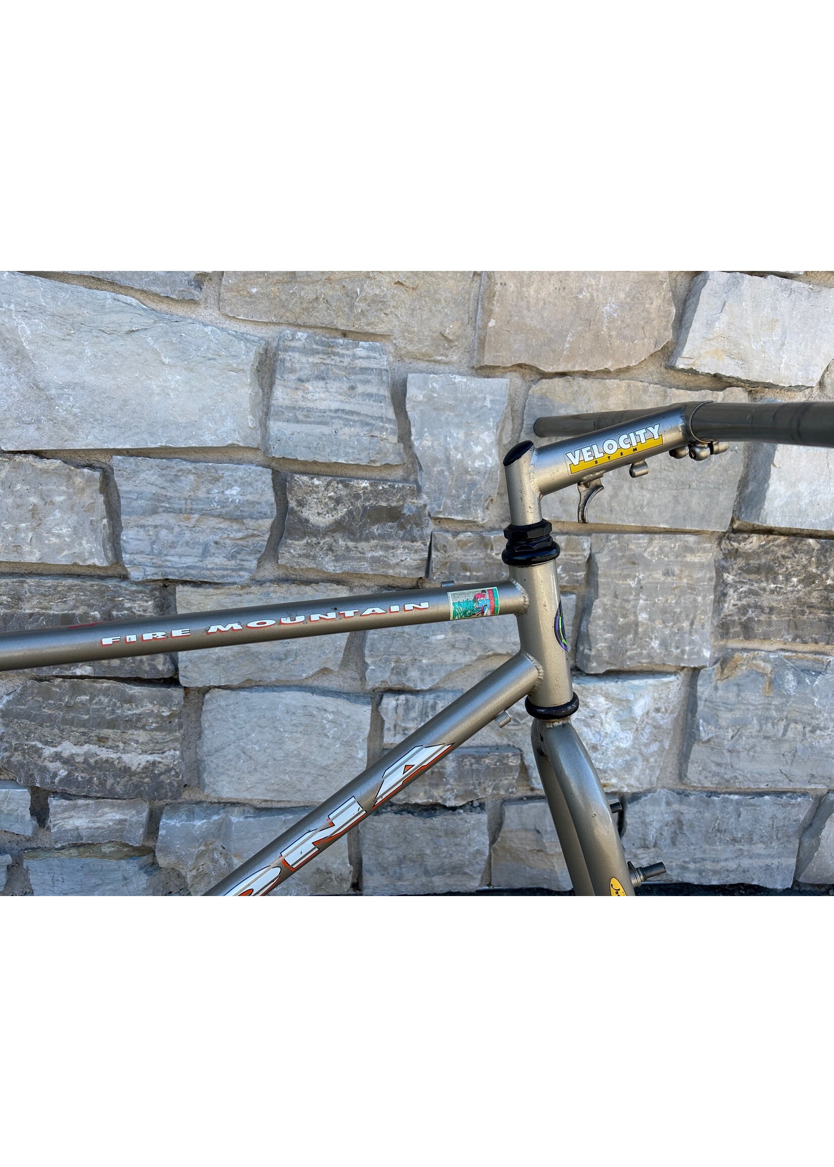 Kona 18" Kona Fire Mountain Frameset With Paint Matched Bar and Stem