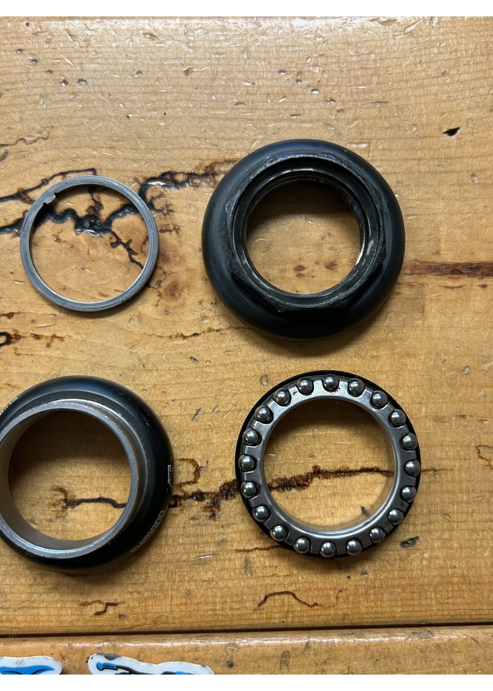 SHIMANO Shimano Deore XT HP-M736 1 Inch Threaded Headset