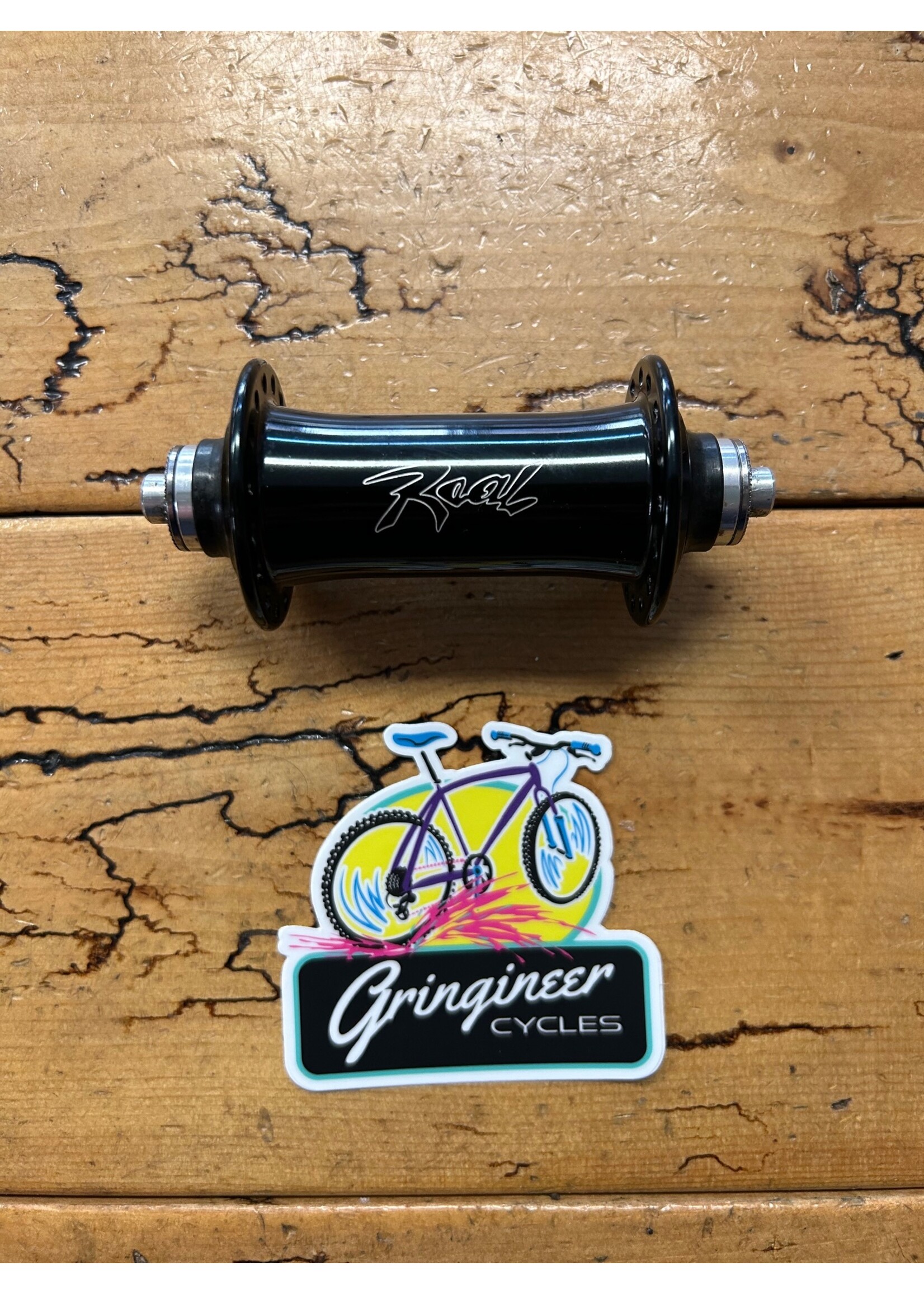 Real Design Real Design 32 Hole Quick Release Front Hub