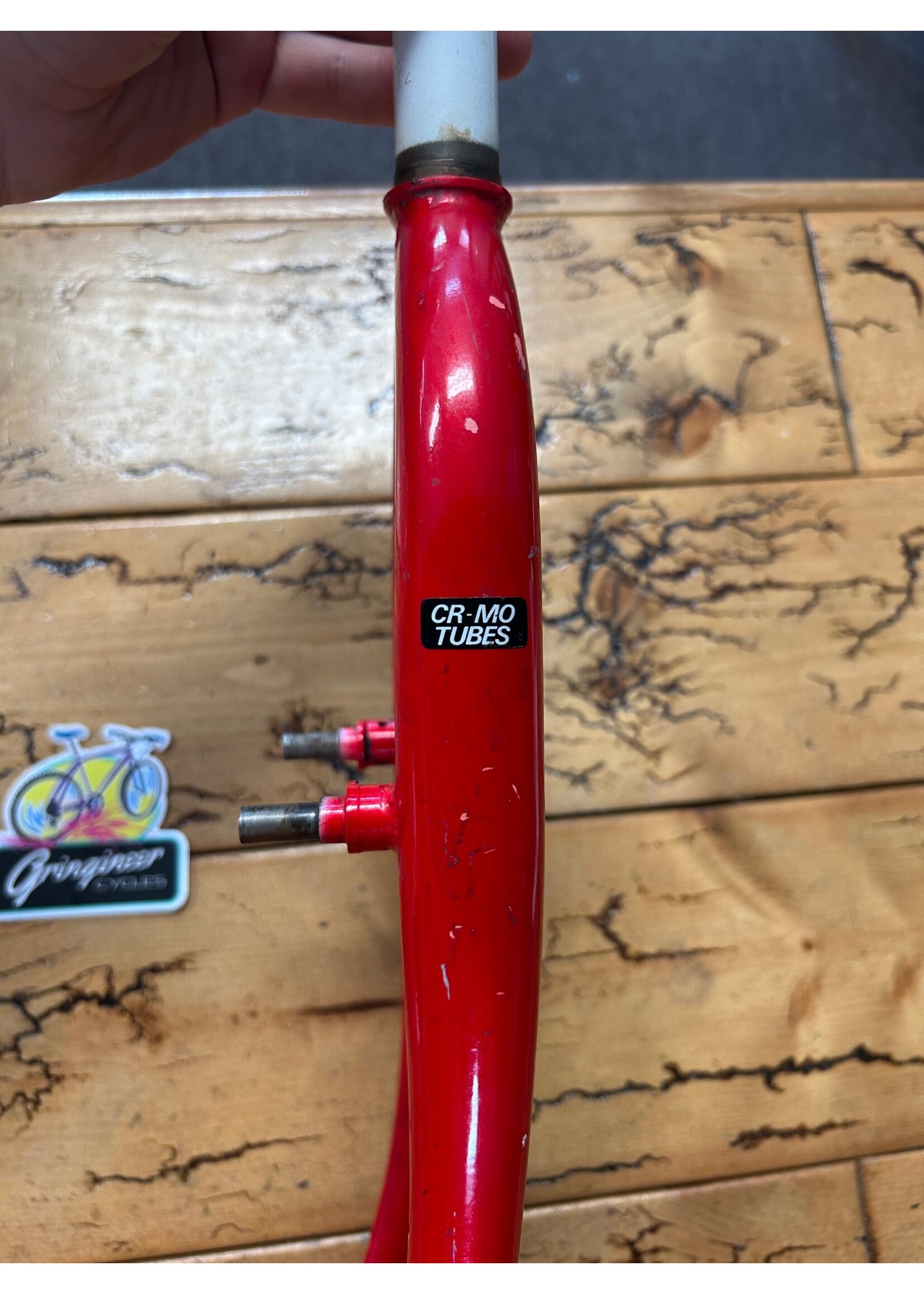 Spinner Spinner Red 26" 1 Inch Threaded Fork