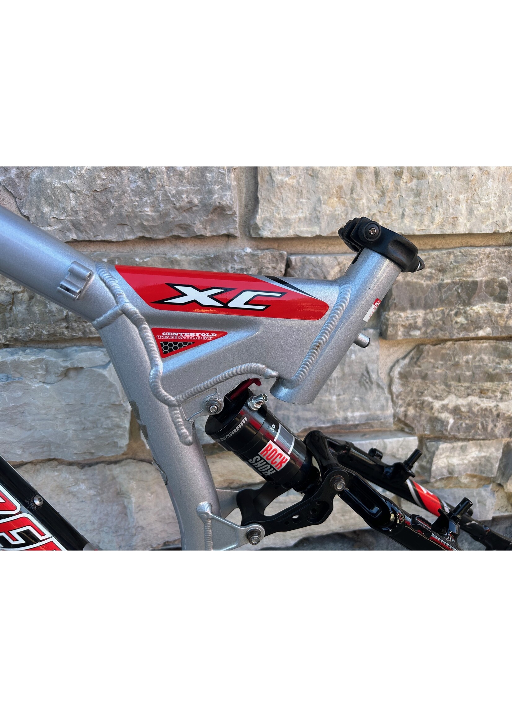 Specialized 2001 Medium Specialized Stumpjumper Pro XC FSR Frame