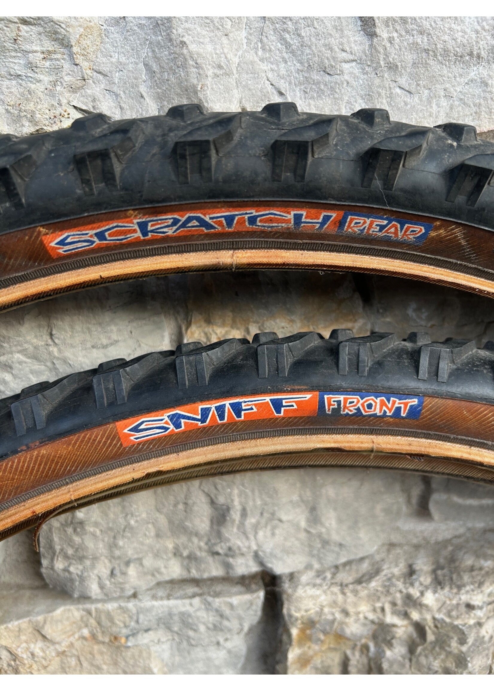 Kona Kona Scratch and Sniff 26x2.1 Wire Bead Tires