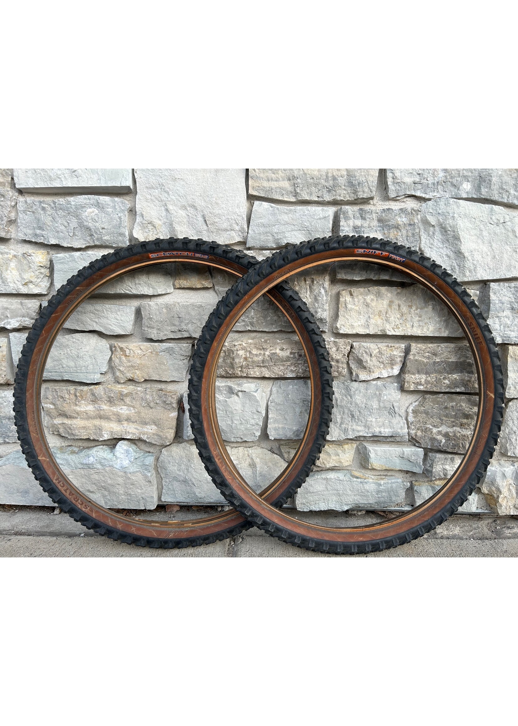 Kona Kona Scratch and Sniff 26x2.1 Wire Bead Tires