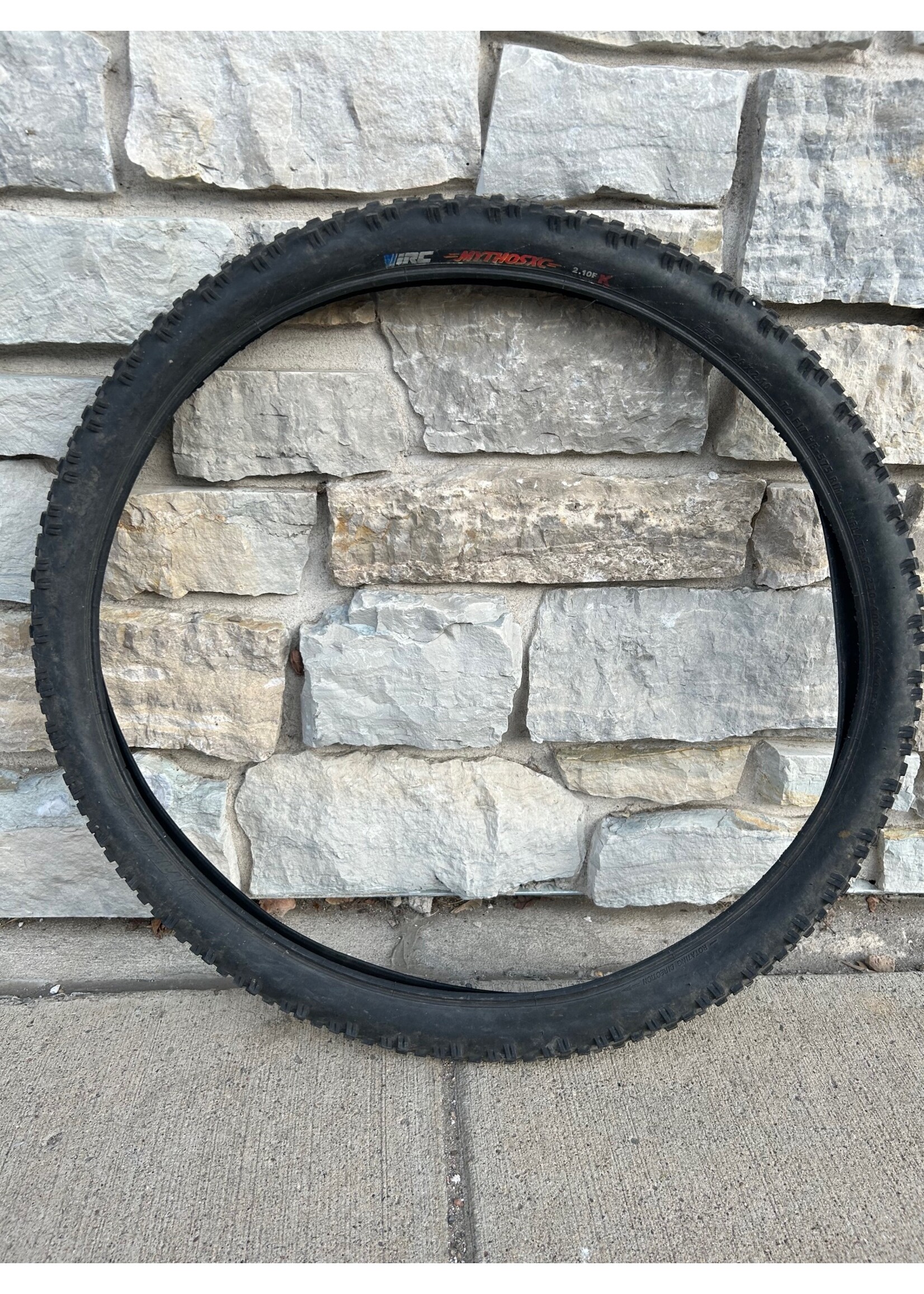 IRC IRC Mythos XC 26x2.10 Folding Bead Tire