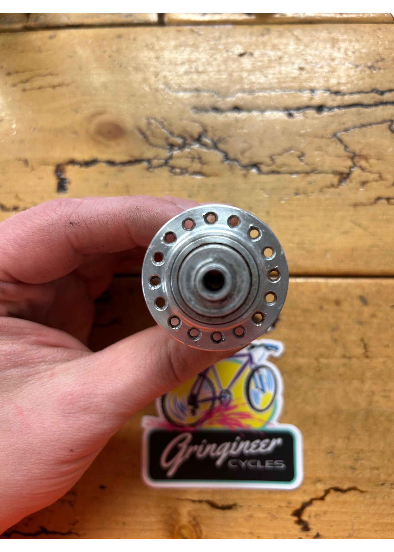 White Industries White Industries 32 Hole Silver Front Hub