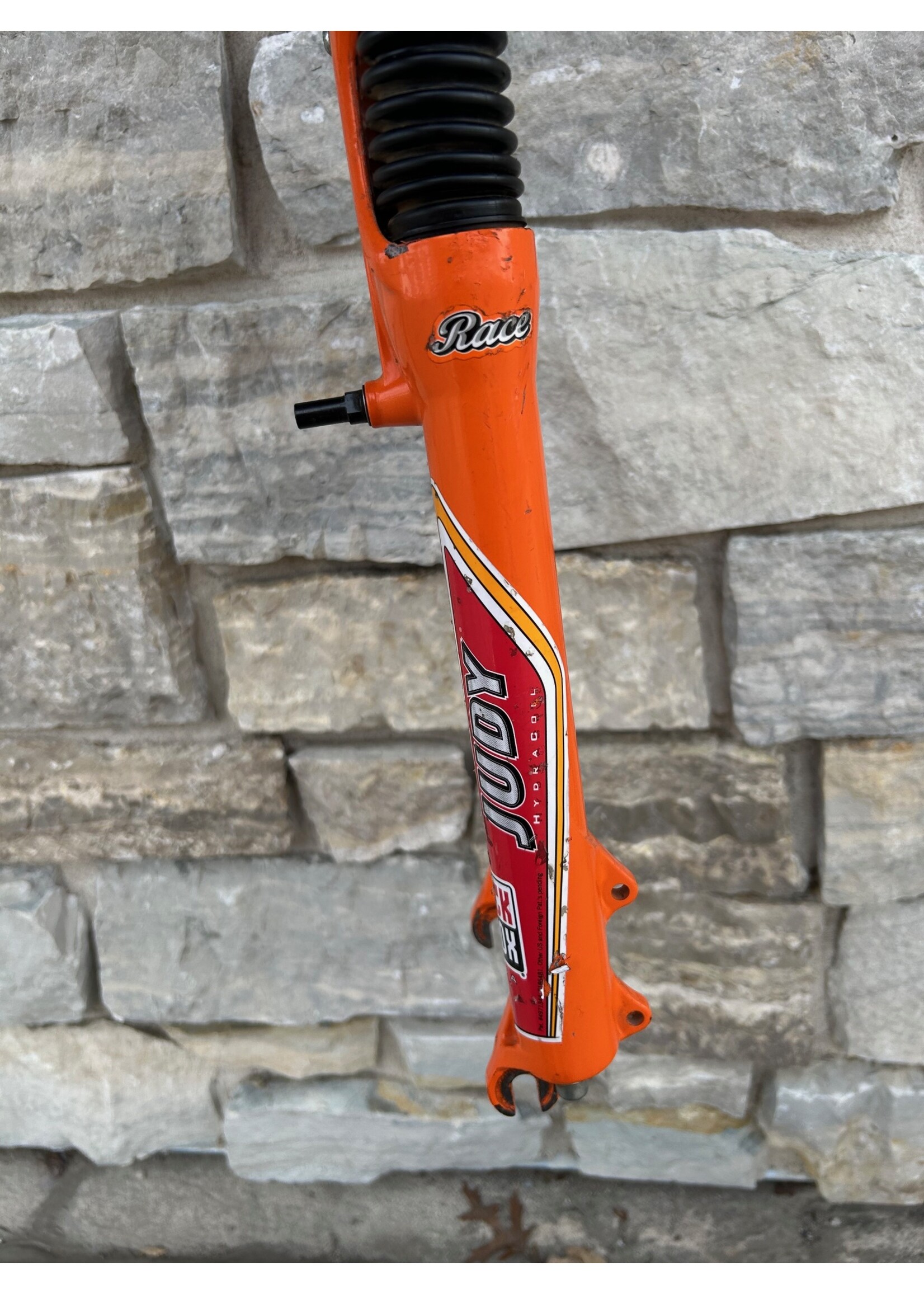 Rock Shox Rock Shox Judy Race 1 1/8 26" Rim or Disc Brake Suspenion Fork