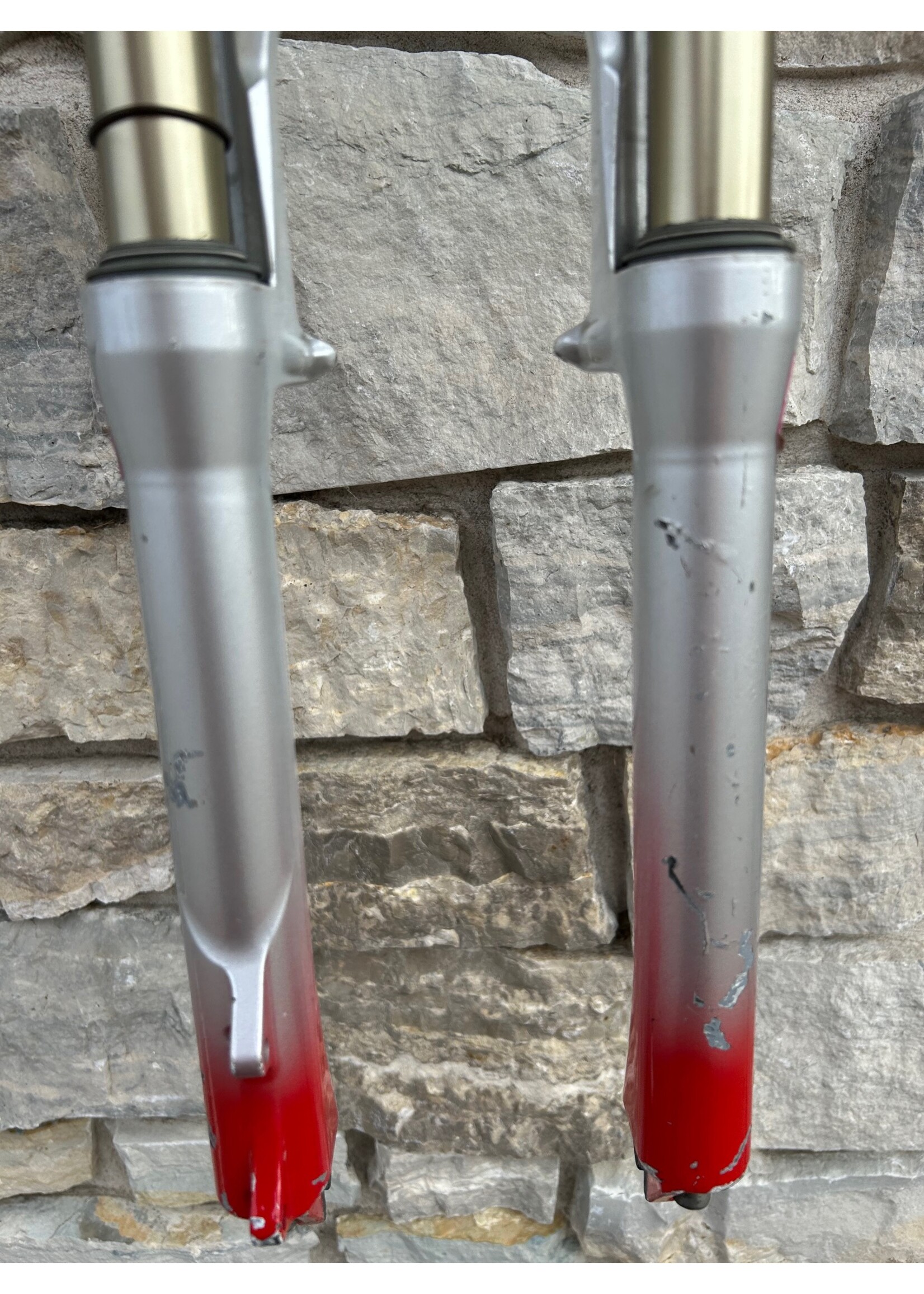 Rock Shox Rock Shox 26" 1 1/8 White to Red Fade Suspension Fork