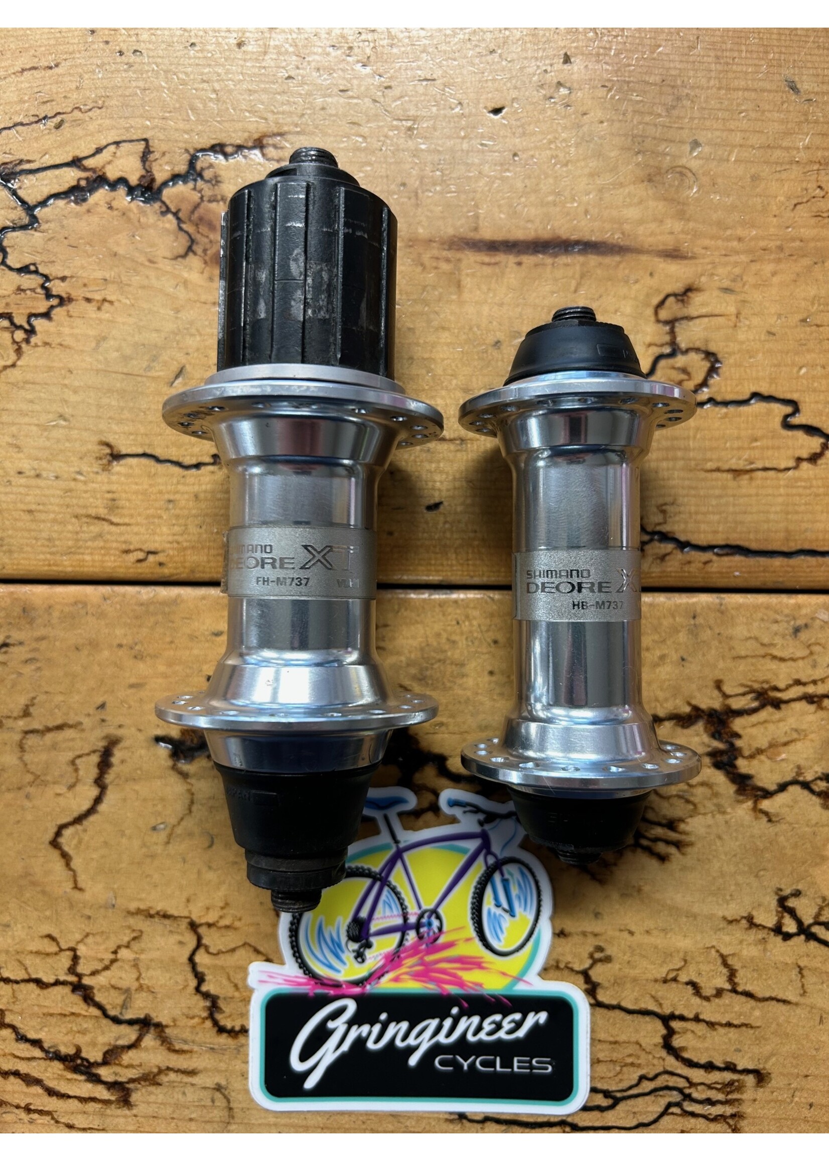 SHIMANO Shimano Deore XT M737 32 Hole Hub Set