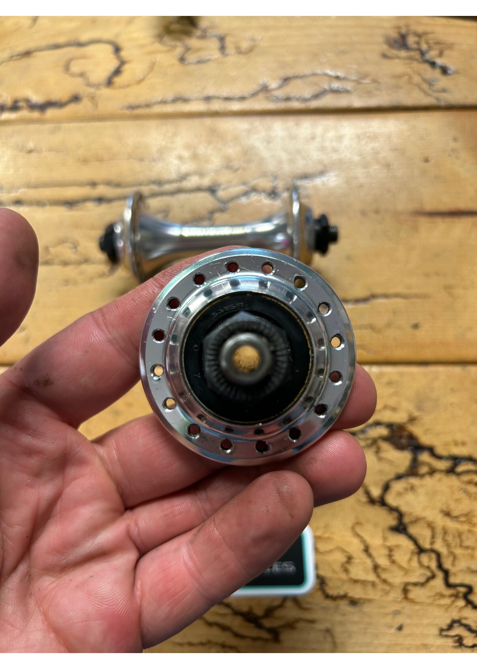 Suntour Suntour Cyclone 7000 32 Hole QR Hub Set