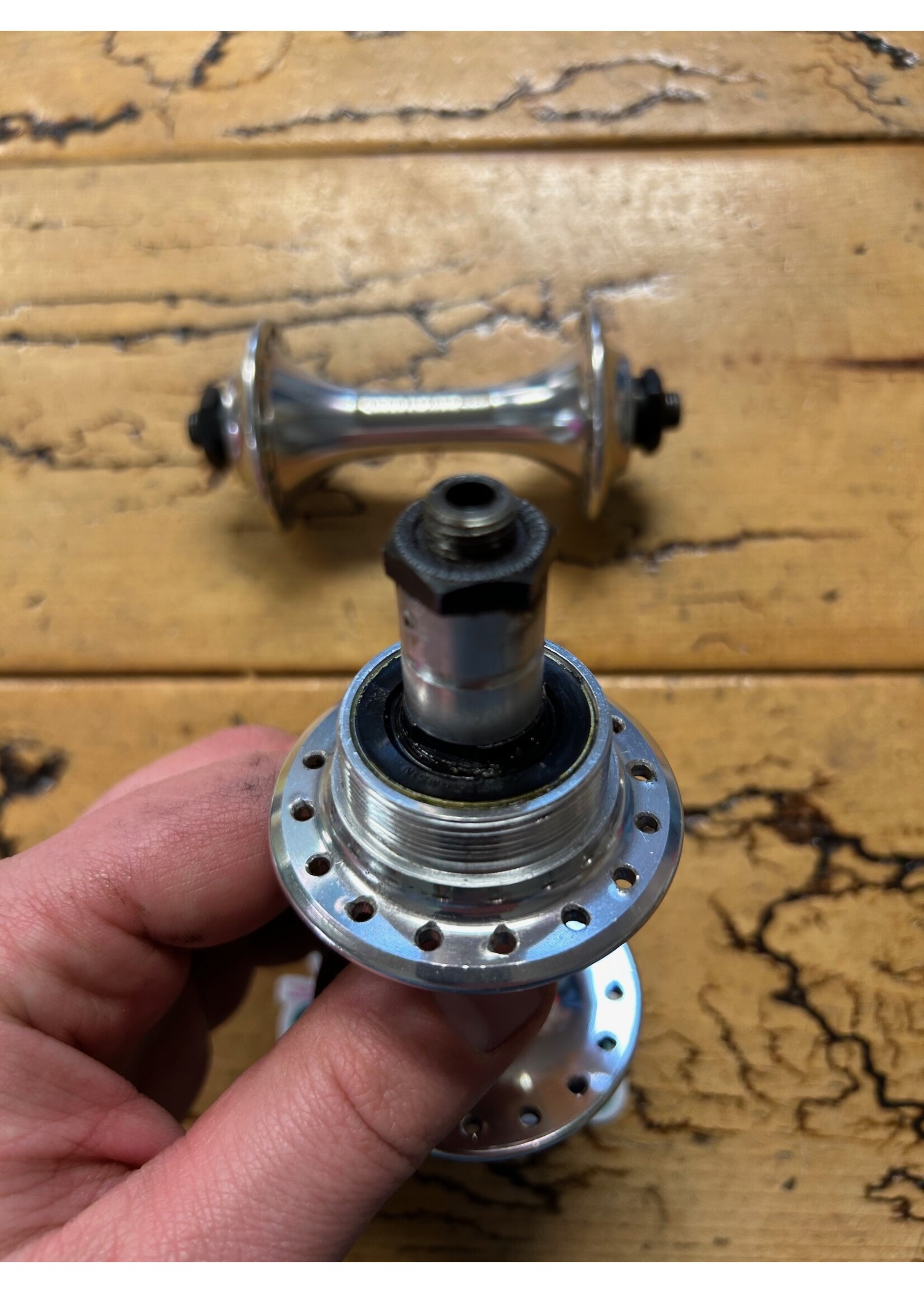 Suntour Suntour Cyclone 7000 32 Hole QR Hub Set