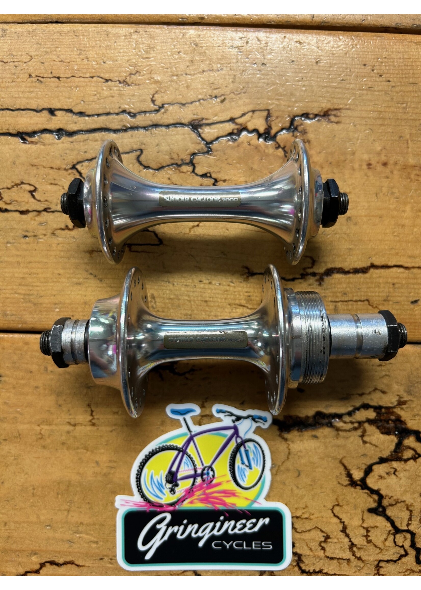 Suntour Suntour Cyclone 7000 32 Hole QR Hub Set
