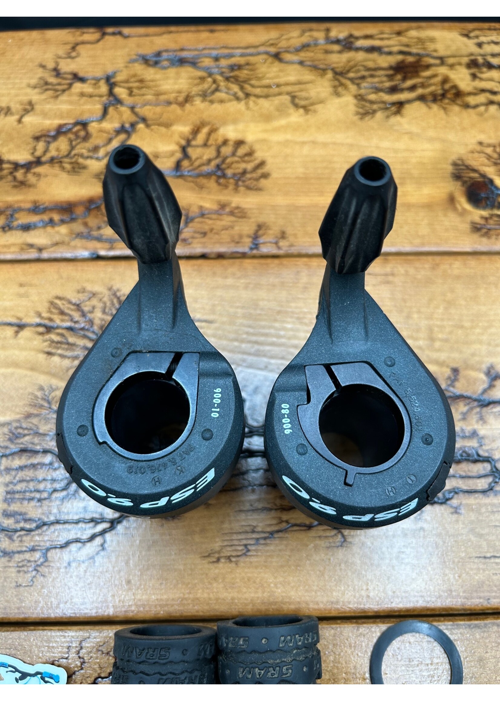 SRAM ESP 9.0 3x8 Grip Shifters and Grips