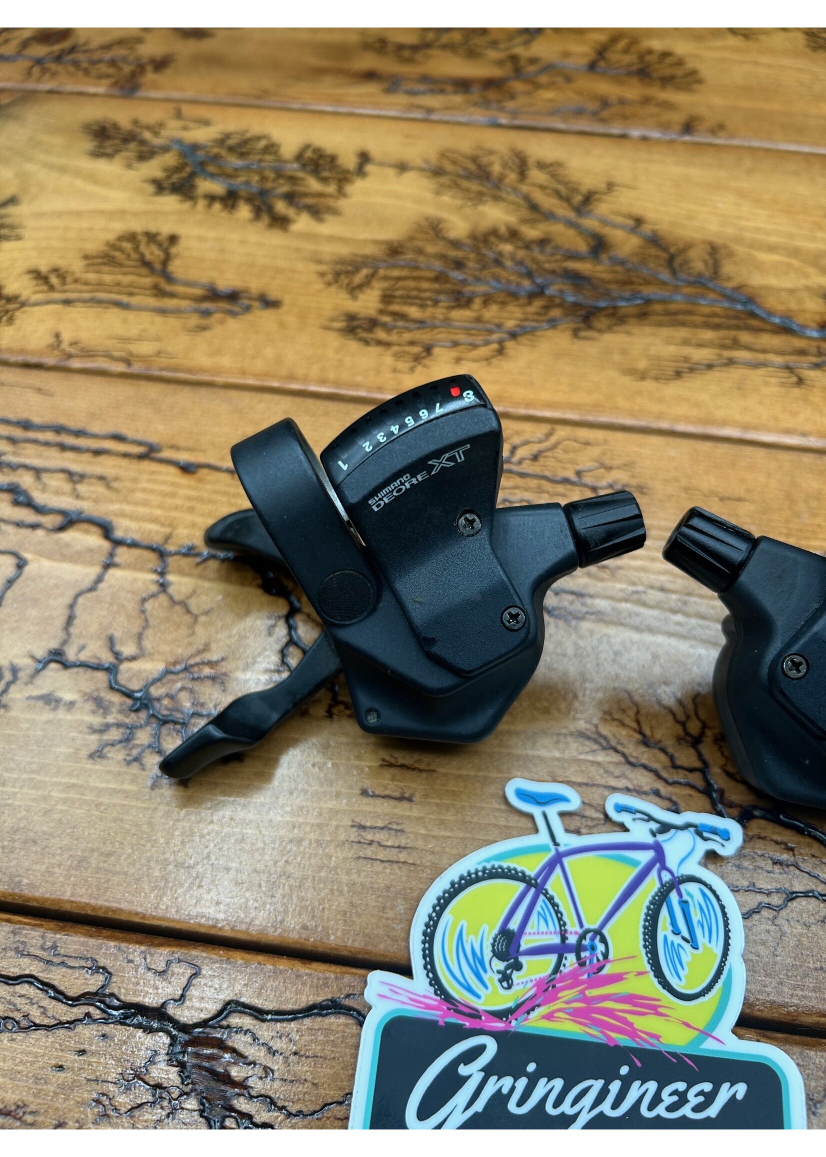 SHIMANO Shimano Deore XT SL-M740 3x8 Shifters