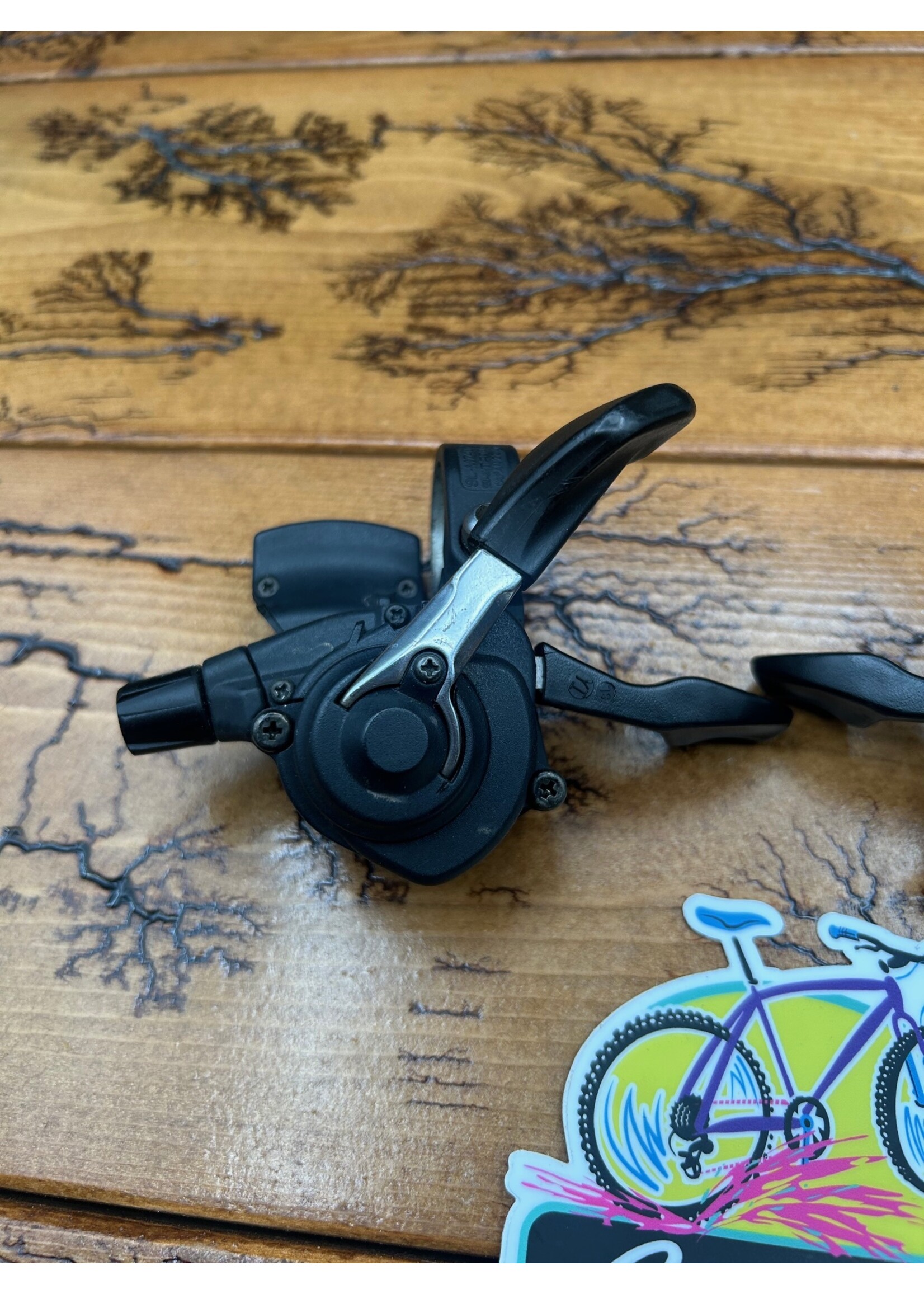 SHIMANO Shimano Deore XT SL-M740 3x8 Shifters
