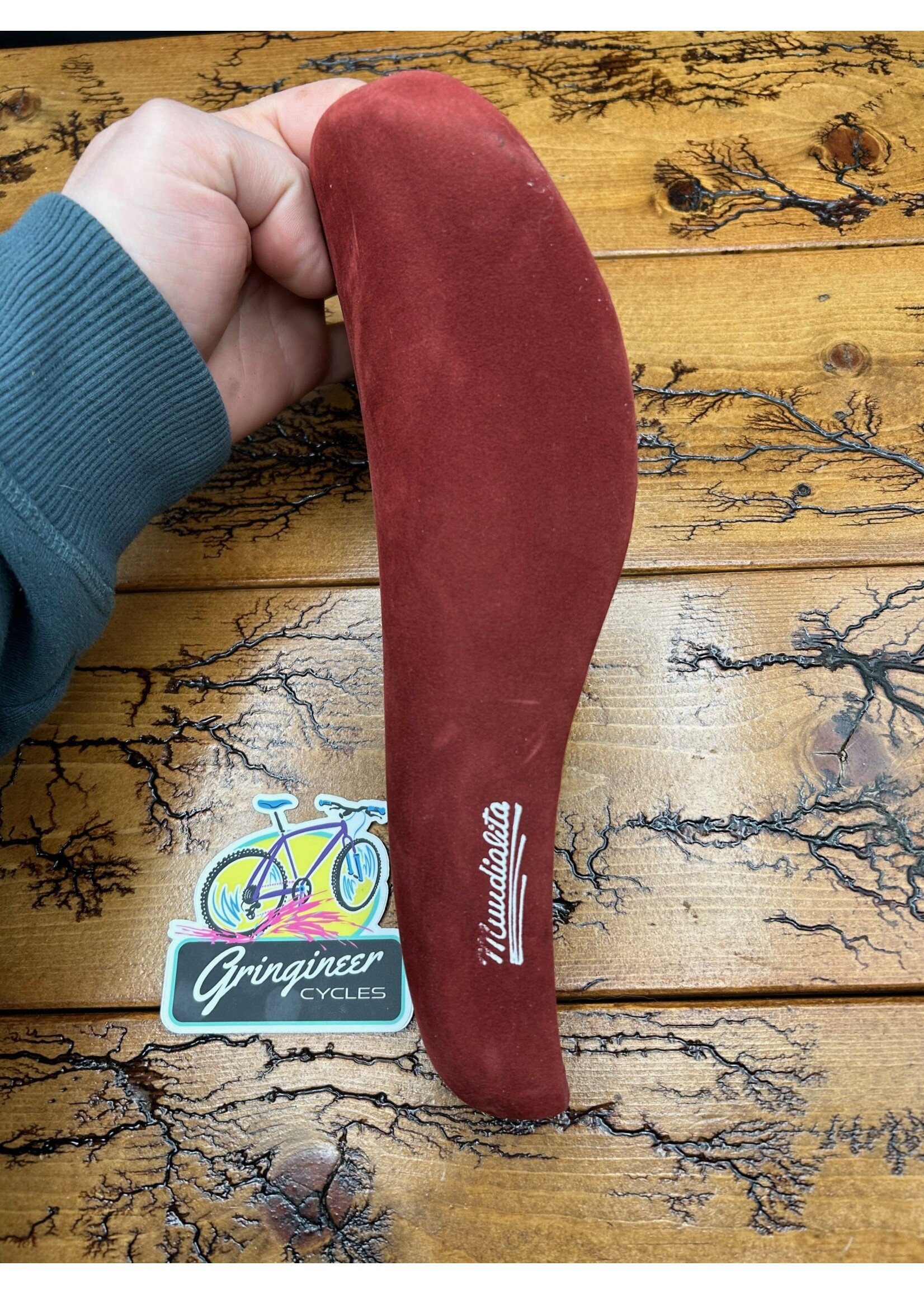 Mundialita Mundialita Red Suede Saddle