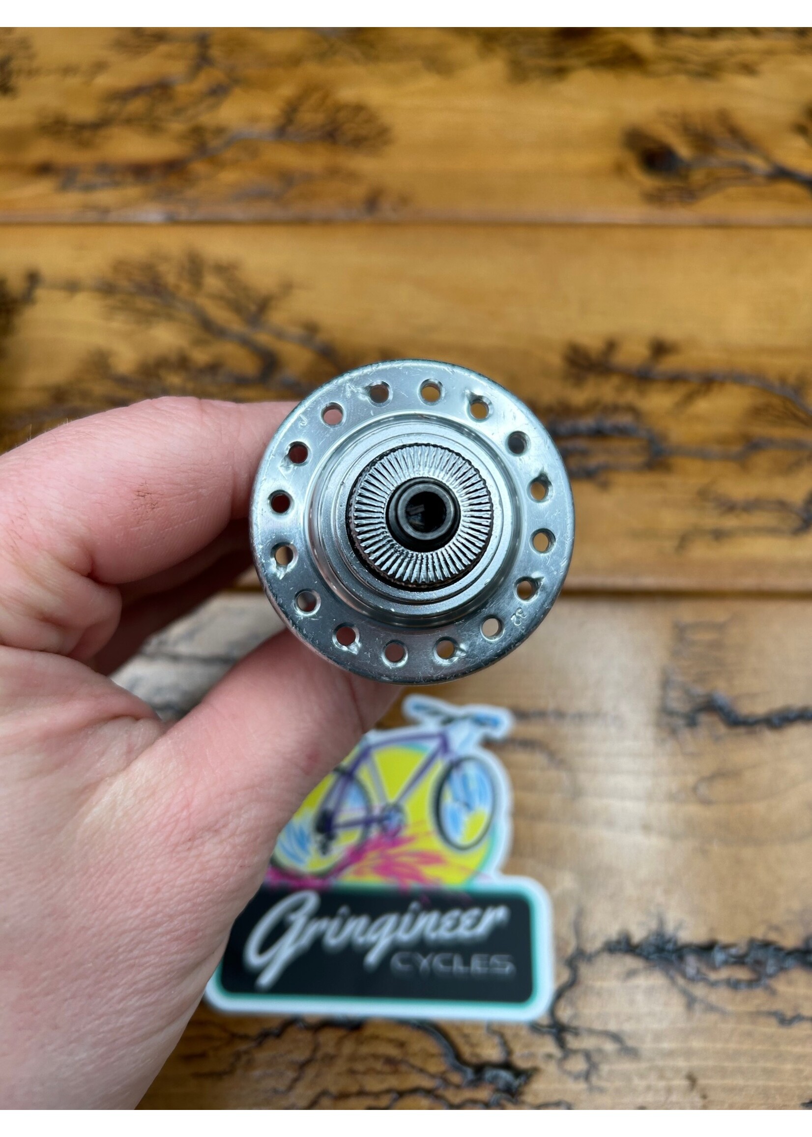 Velocity Velocity 32 Hole Silver Front Hub