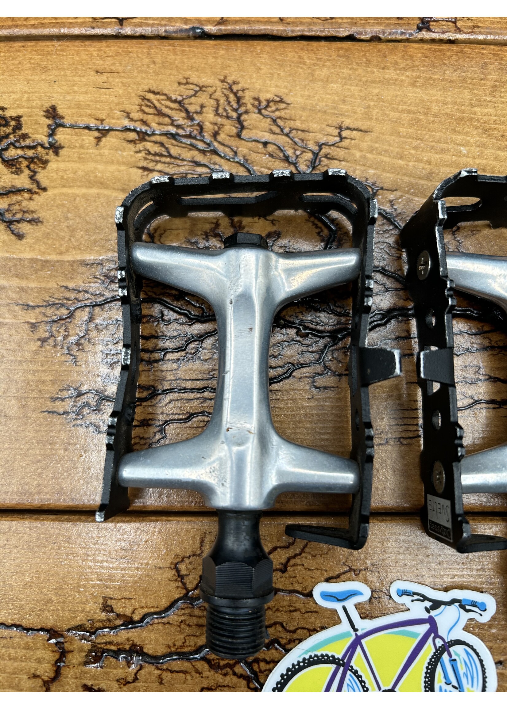 ODYSSEY Odyssey Svelte 9/16 Black and Silver Pedals