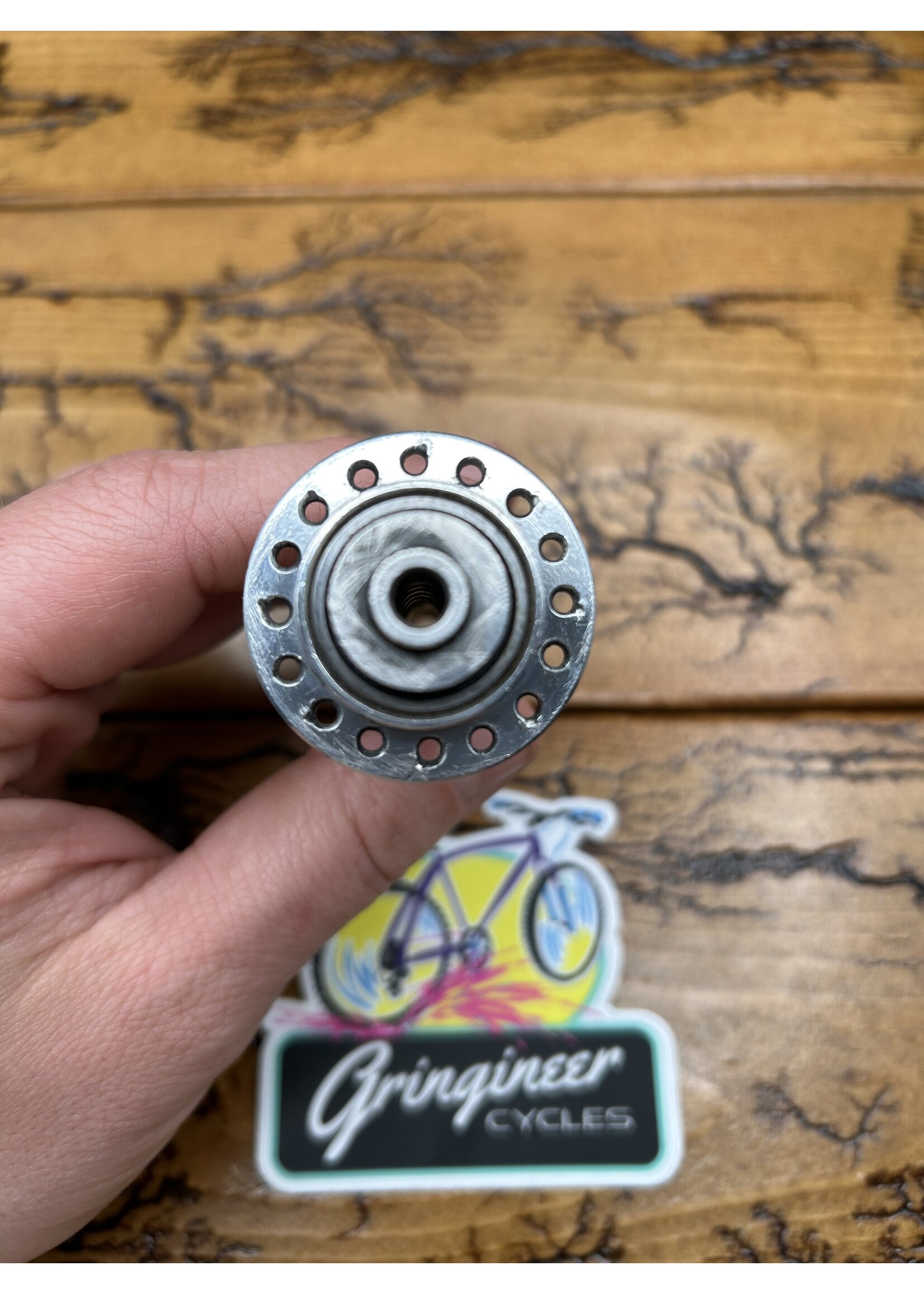 Nuke Proof Nuke Proof Carbon Shell 32 Hole Front Hub