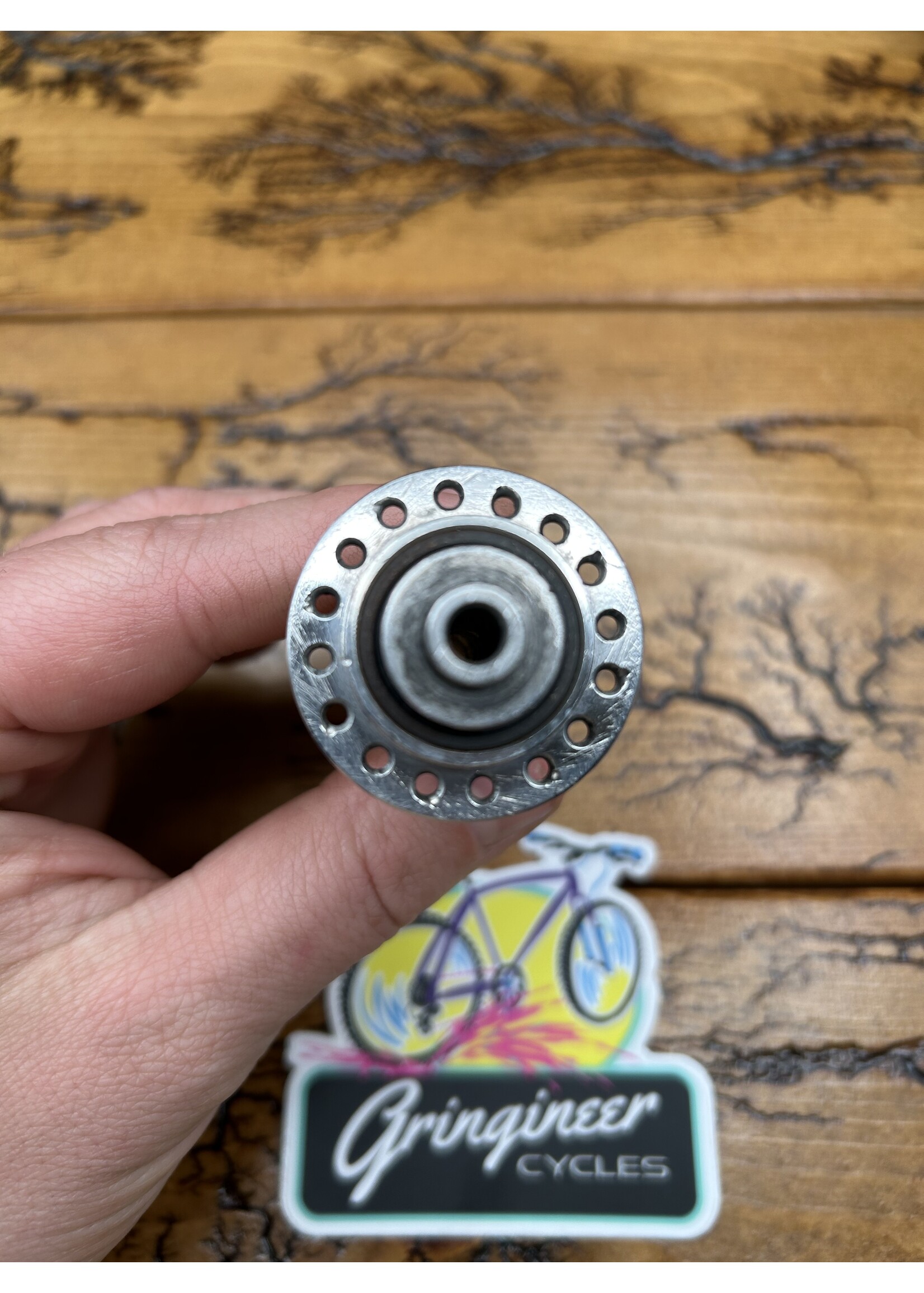 Nuke Proof Nuke Proof Carbon Shell 32 Hole Front Hub