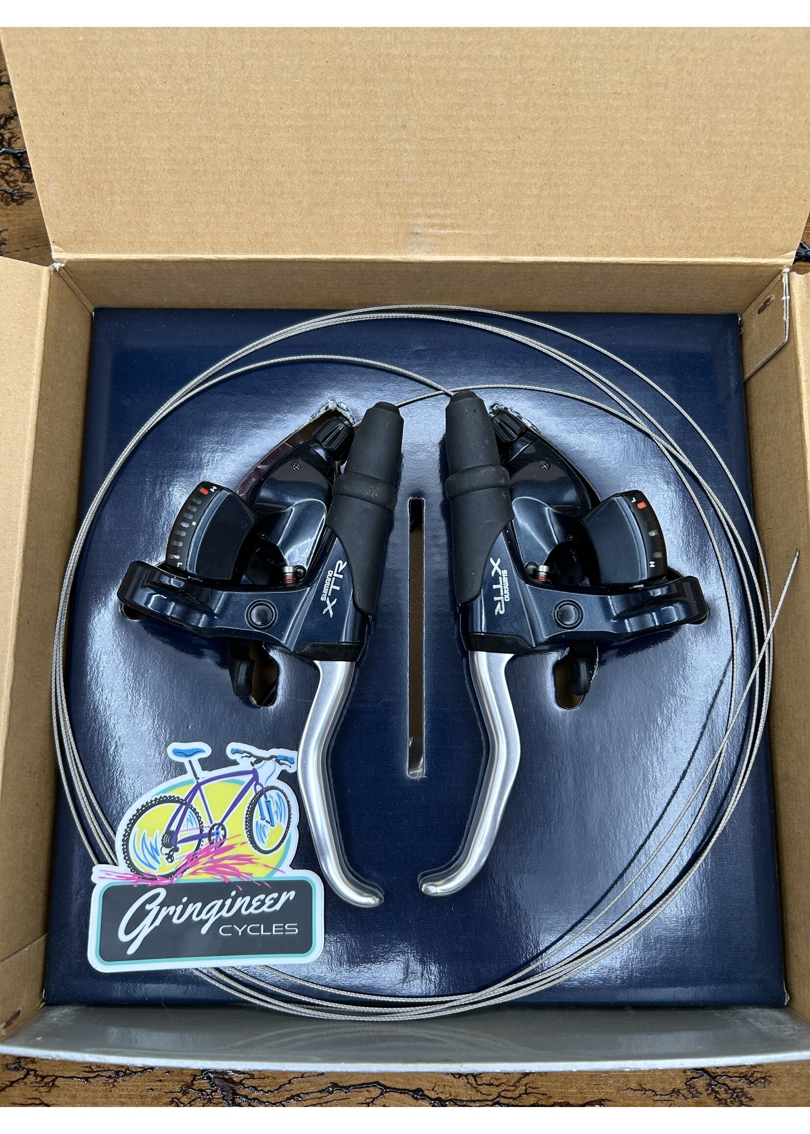 SHIMANO Shimano XTR ST-M910 3x8 Shifters and Brake Levers NOS