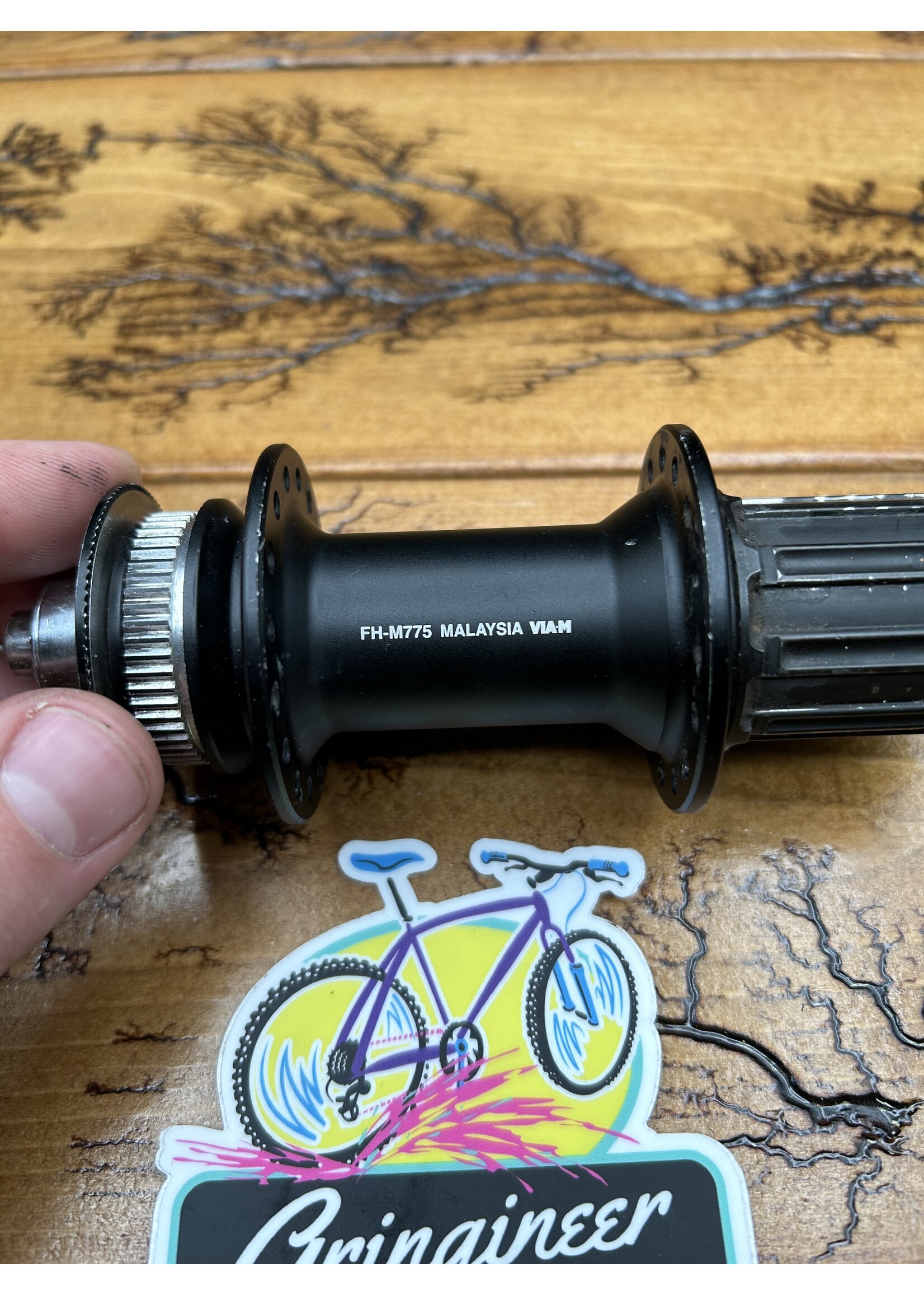 SHIMANO Shimano Deore XT FH-M775 32 Hole Center Lock Disc Brake Rear Hub