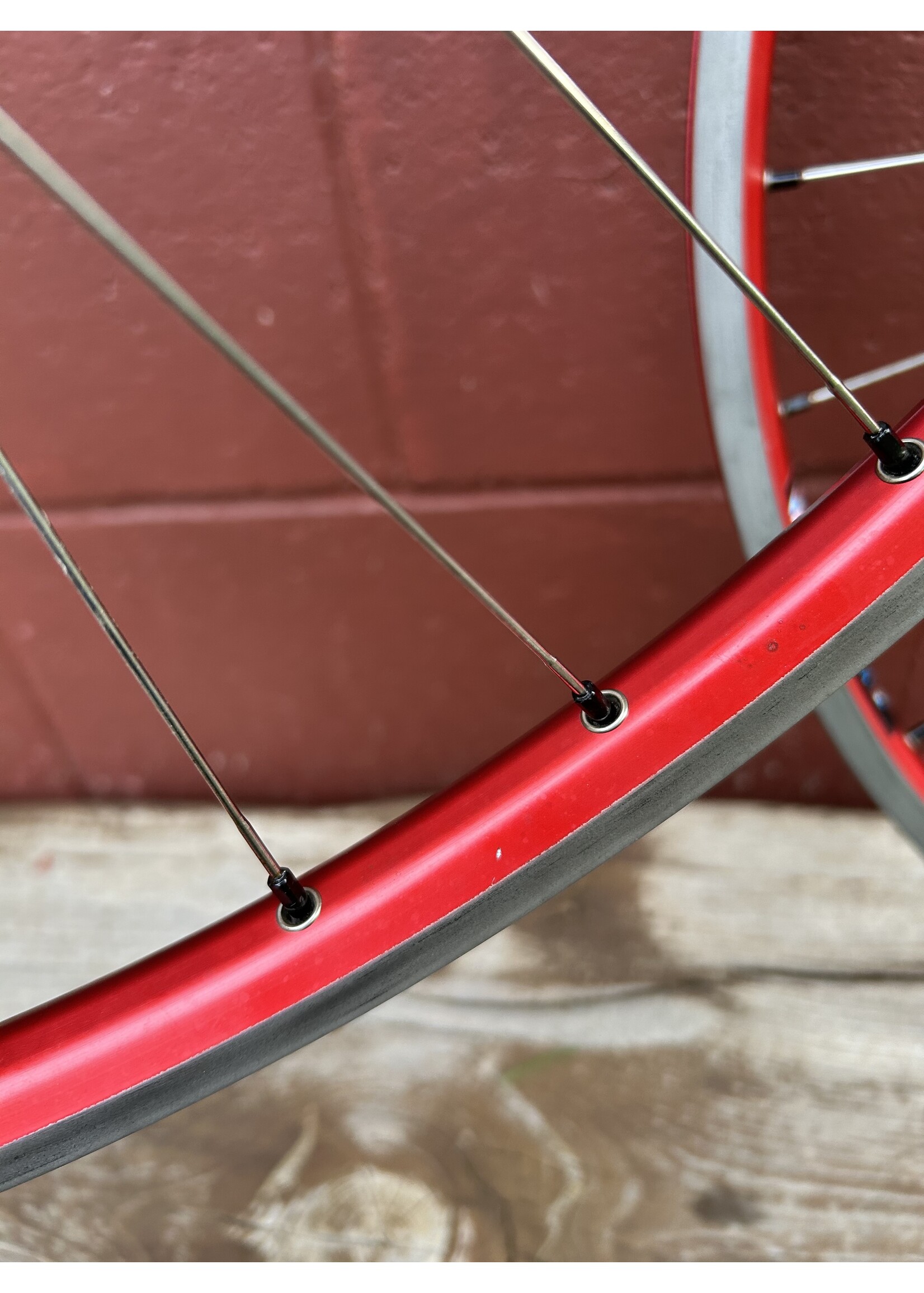 Chris King Sun CR17A Chris King Adventure Components APX8 26" Red Anodized Wheelset