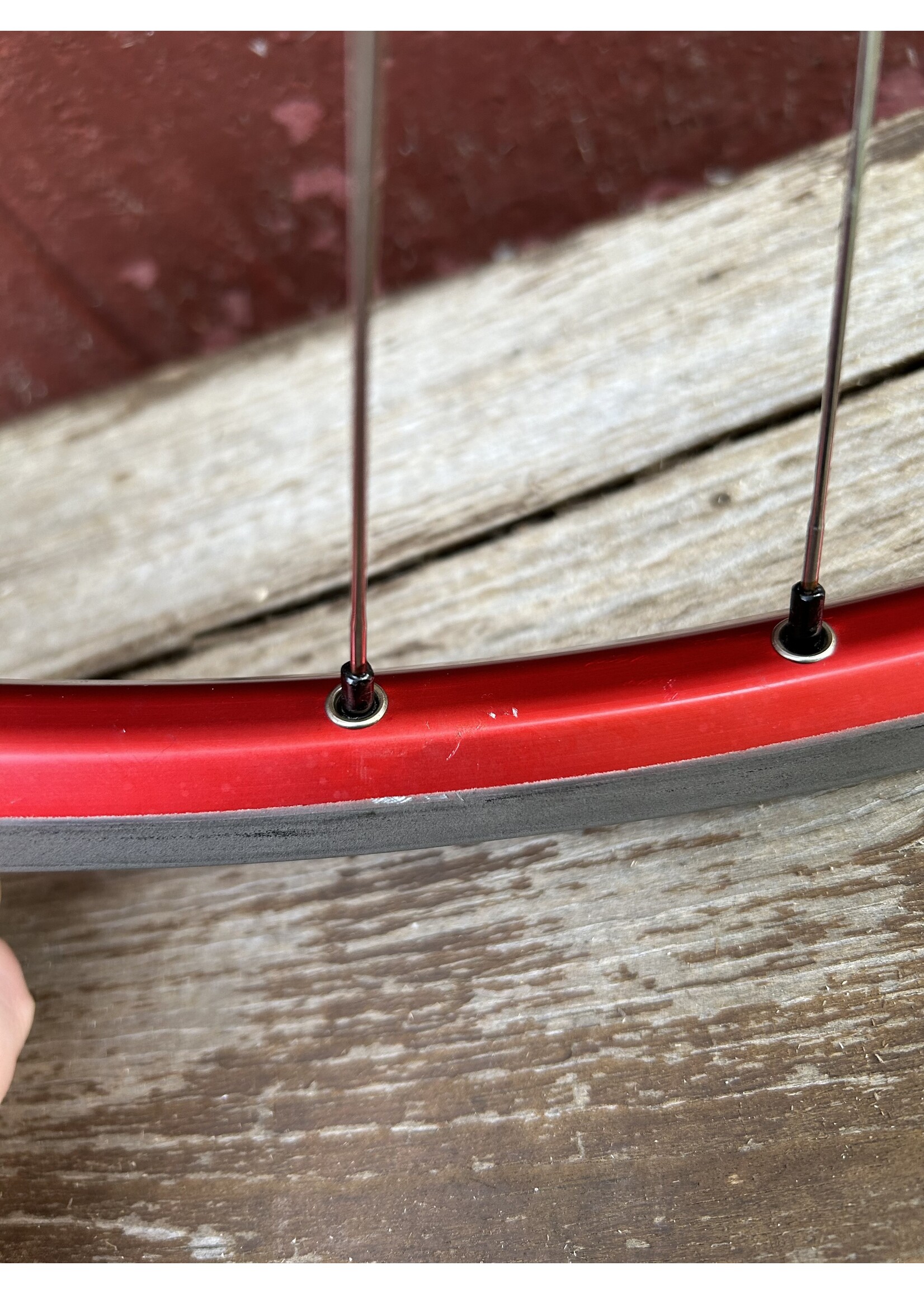 Chris King Sun CR17A Chris King Adventure Components APX8 26" Red Anodized Wheelset